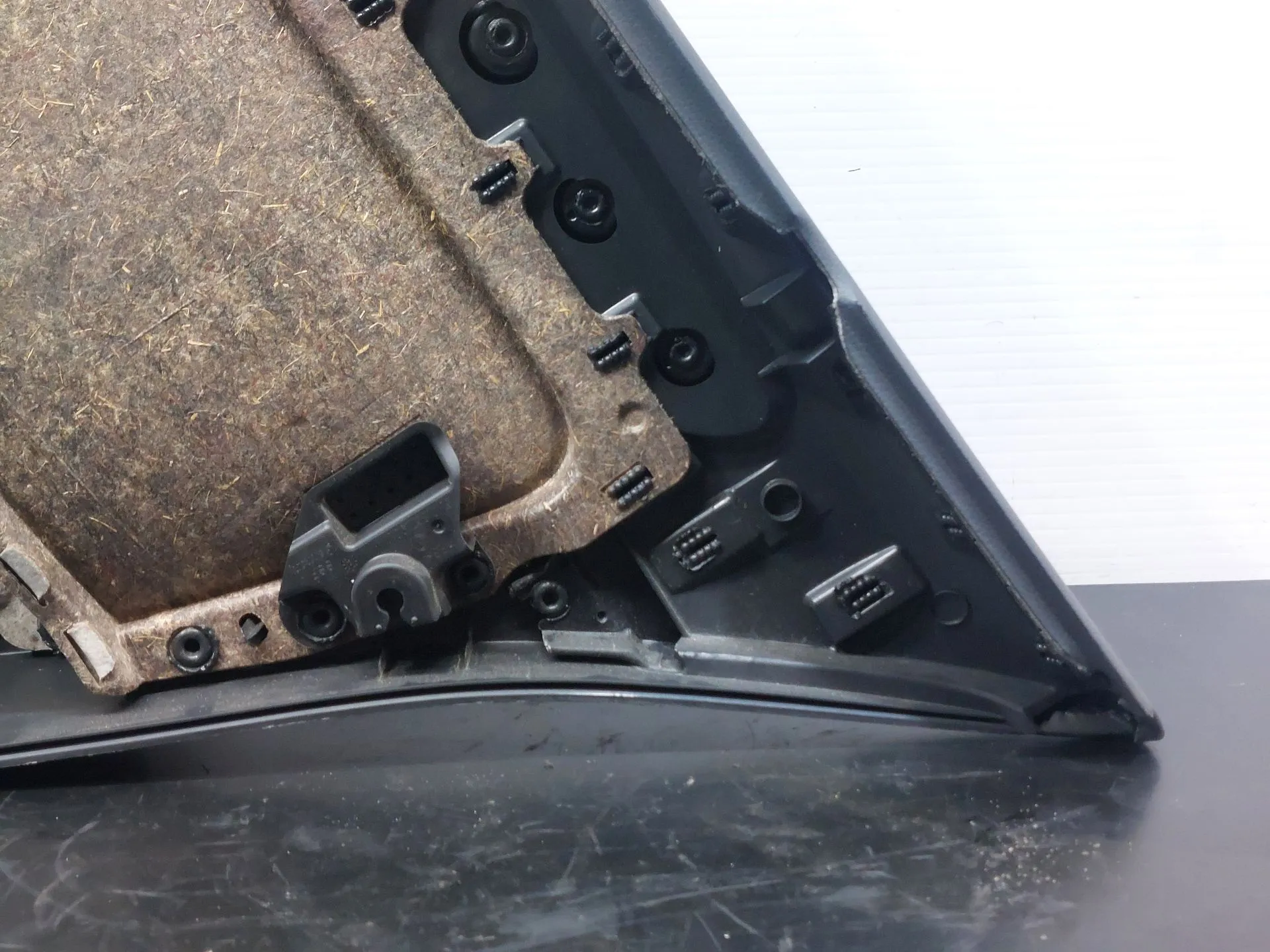 Panel puerta trasero izquierdo VOLKSWAGEN Golf VI (5K1) Imagem-14