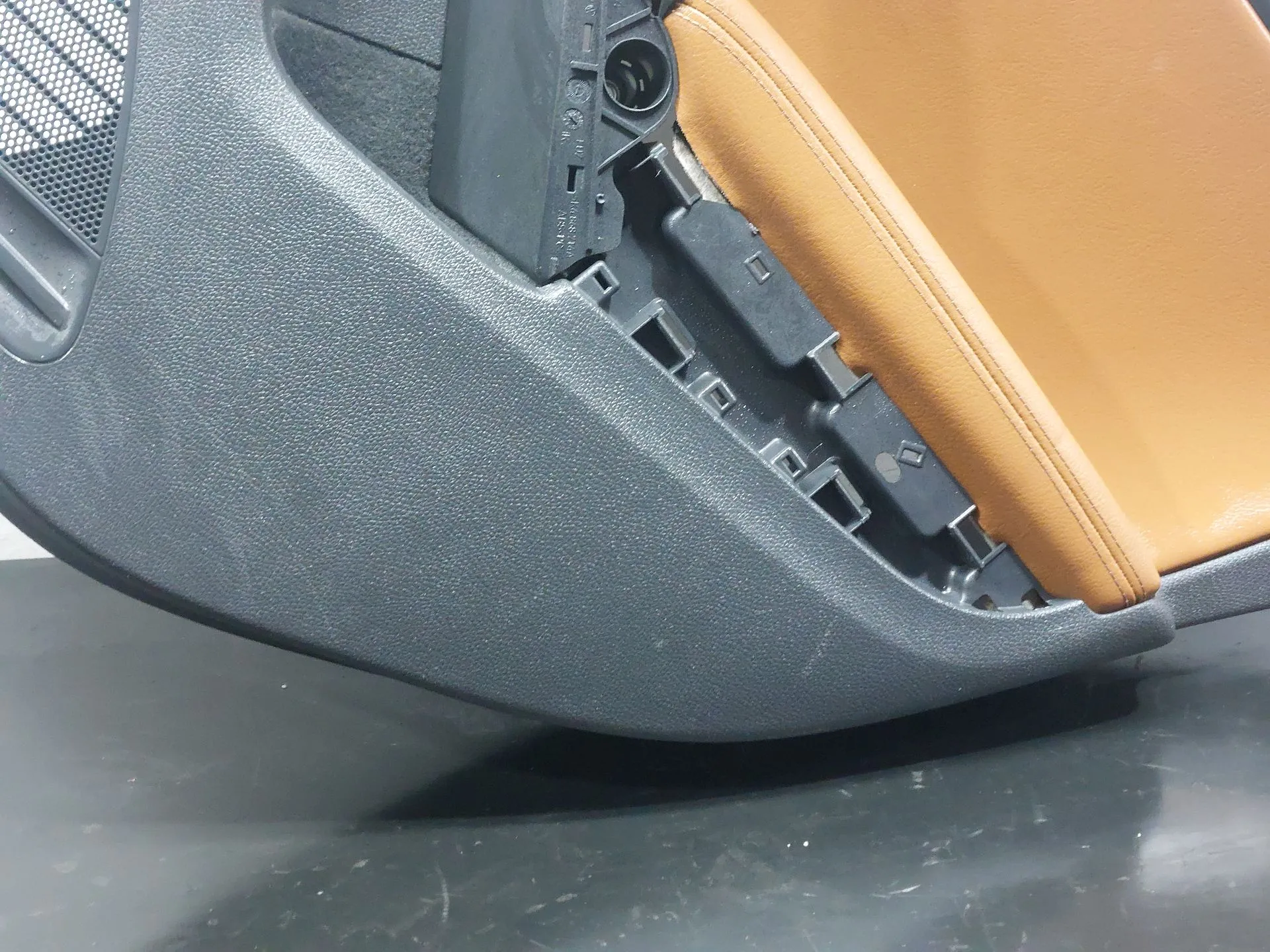 Right rear door panel VOLKSWAGEN Golf VI (5K1) Imagem-2