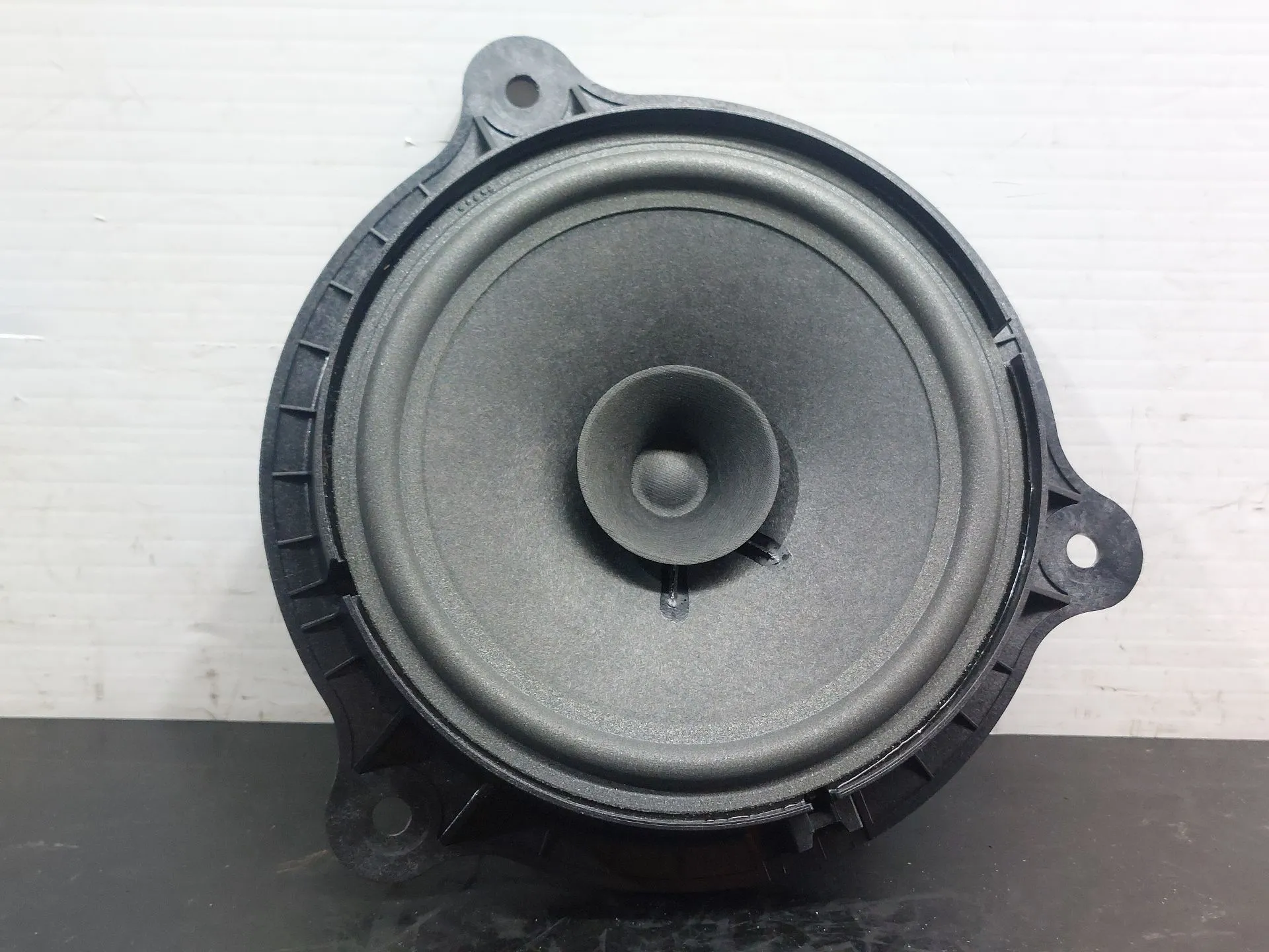 Coluna de som DACIA Duster (HM_) Imagem-1