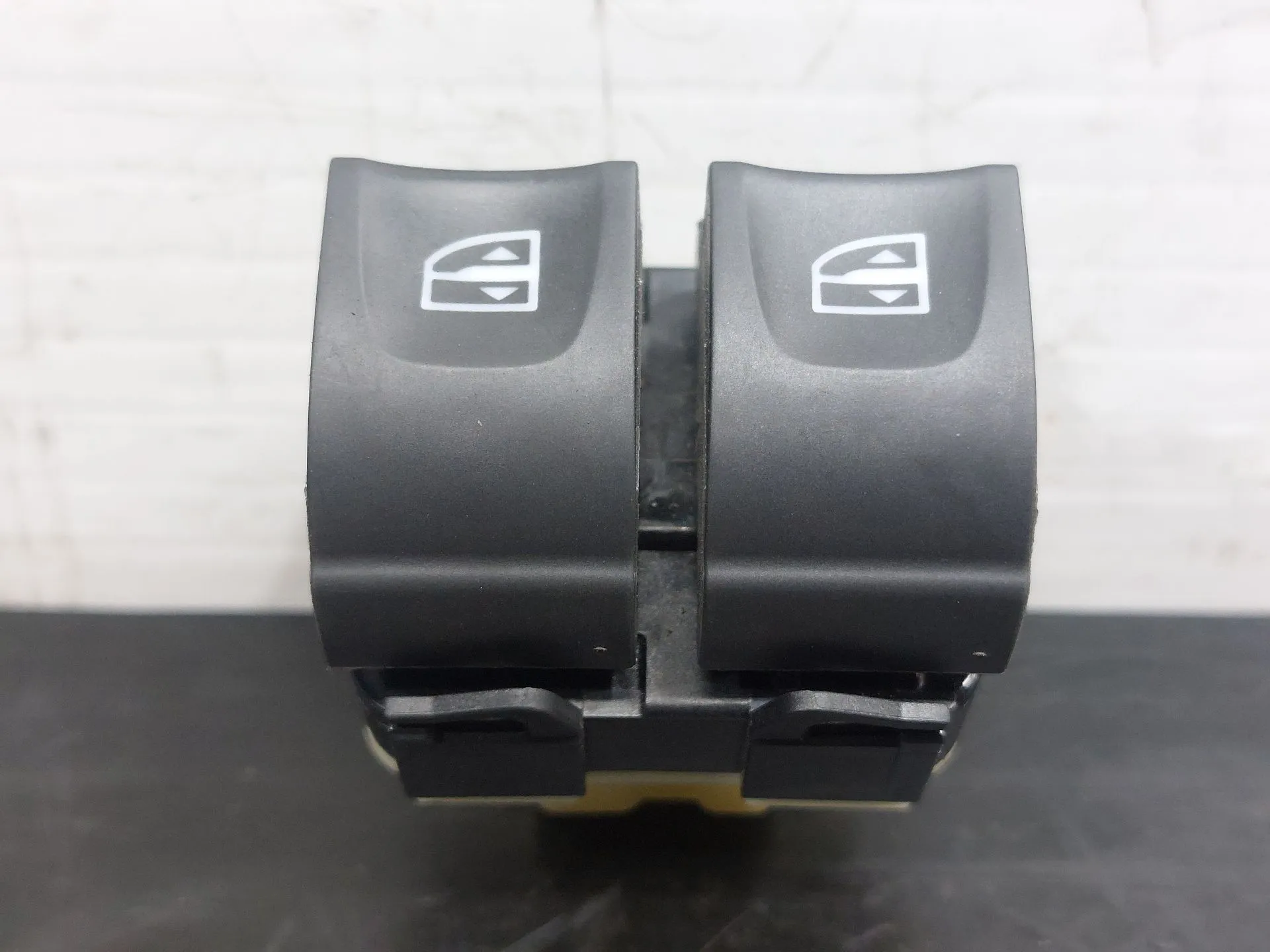 Comando / botão / interruptor vidros frente esquerdo DACIA Duster (HM_) Imagem-1