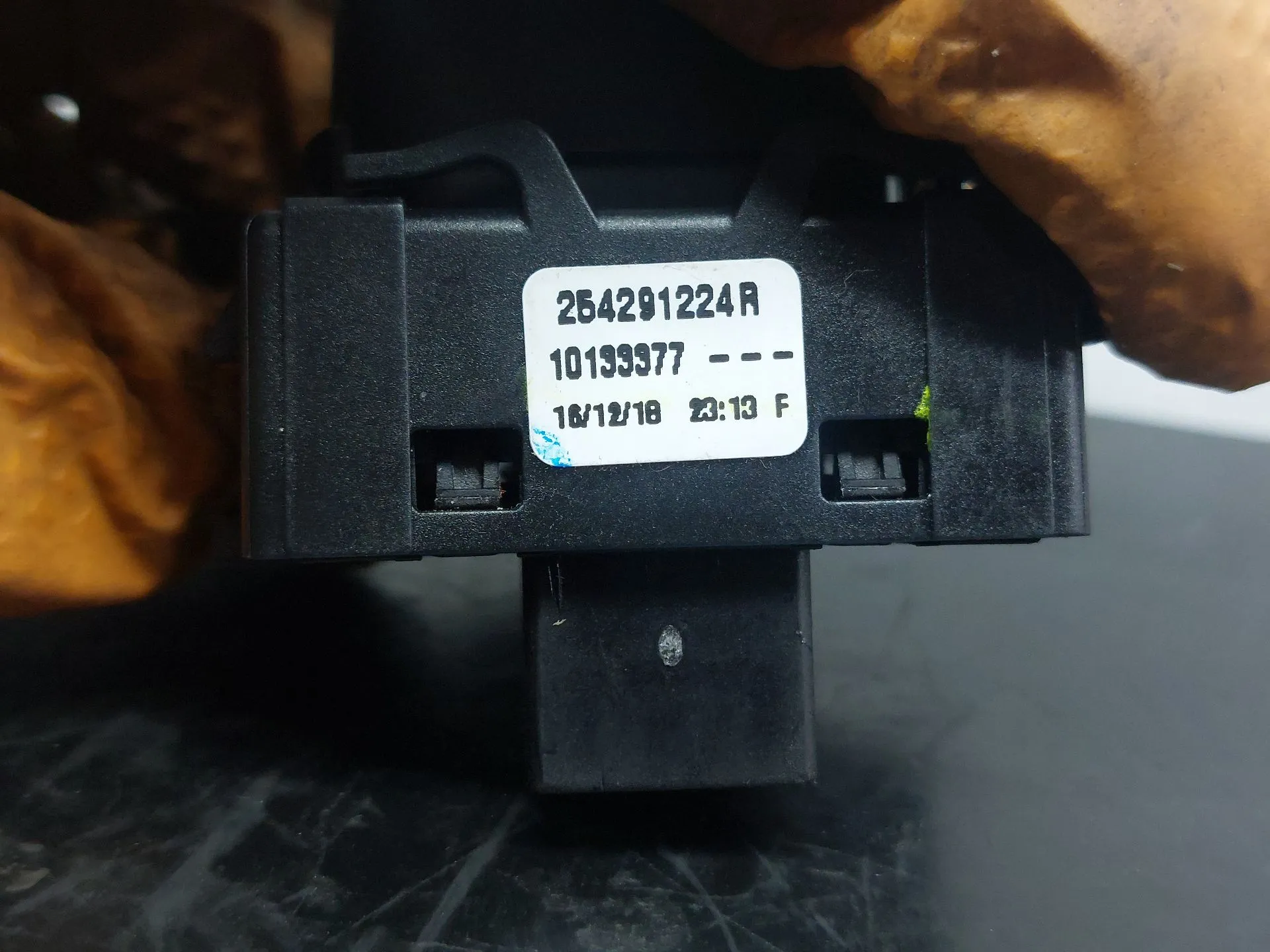 Comando / botão / interruptor multifunções DACIA Duster (HM_) Imagem-3