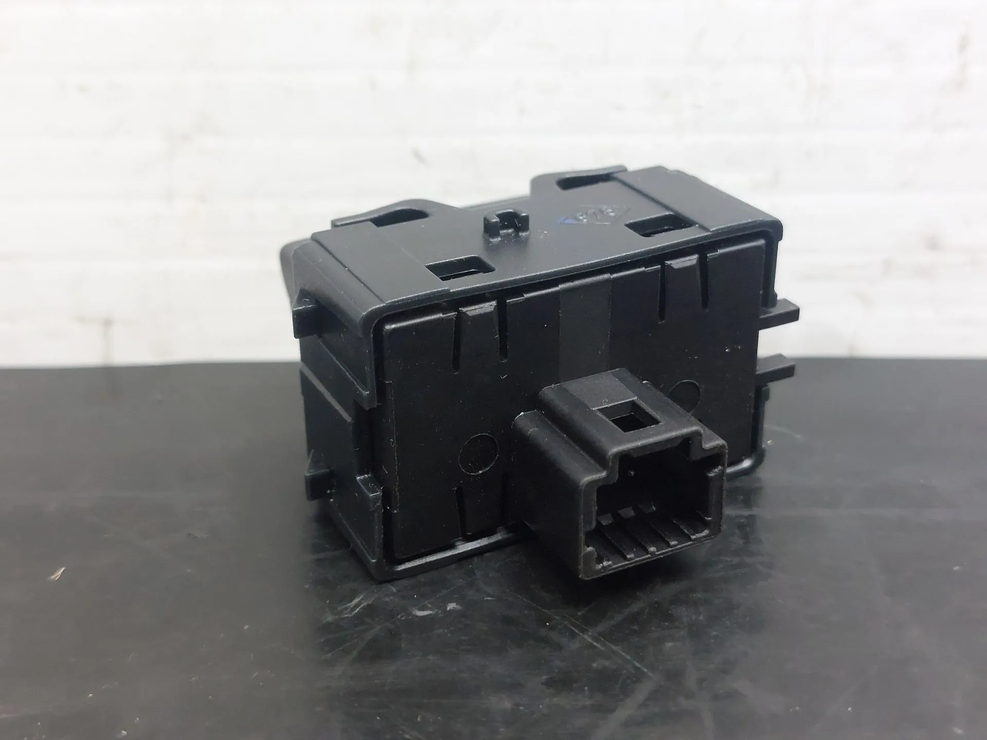 Comando / botão / interruptor multifunções DACIA Duster (HM_) Imagem-1