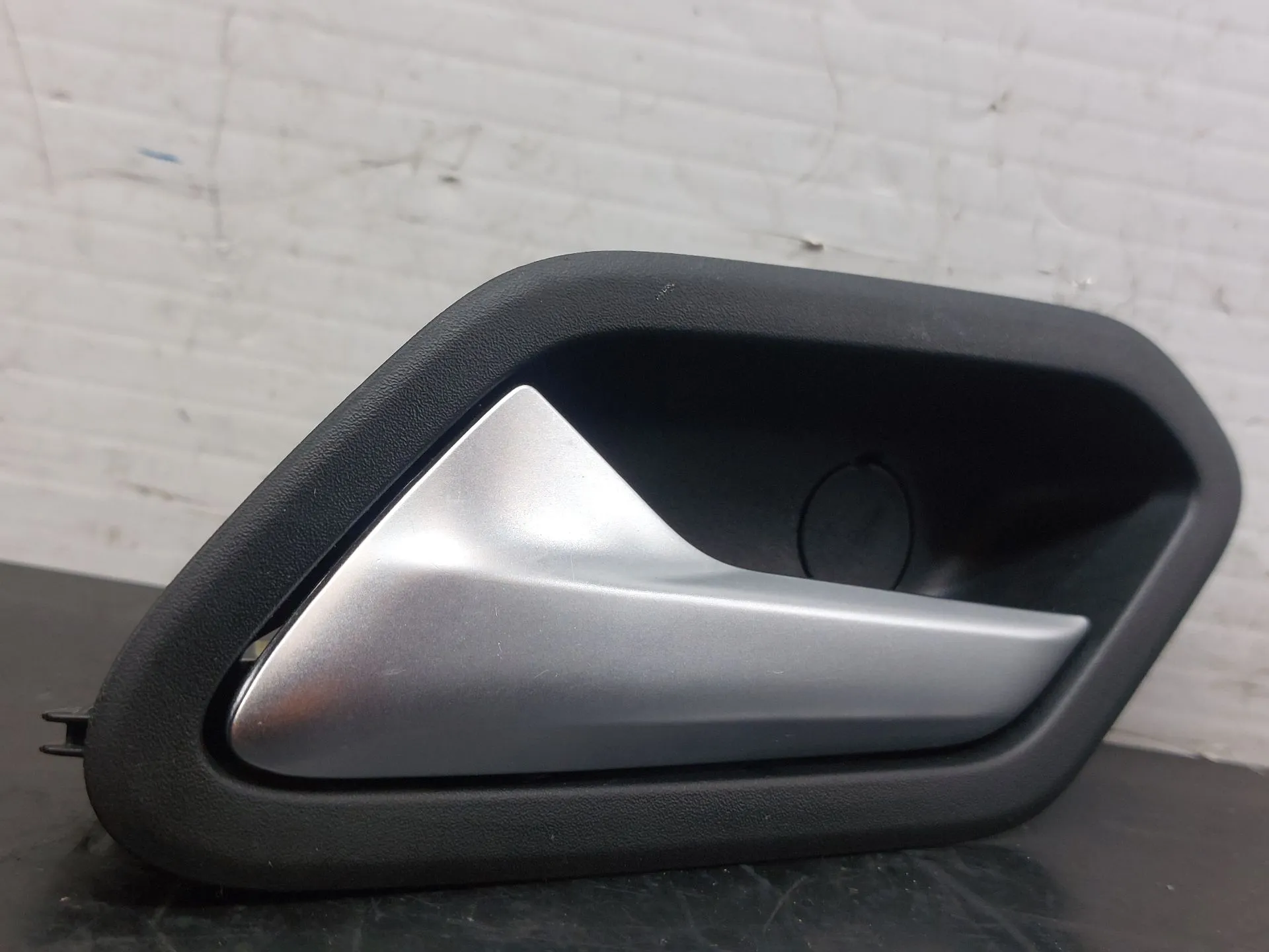 Puxador interior porta frente esquerdo DACIA Duster (HM_) Imagem-1