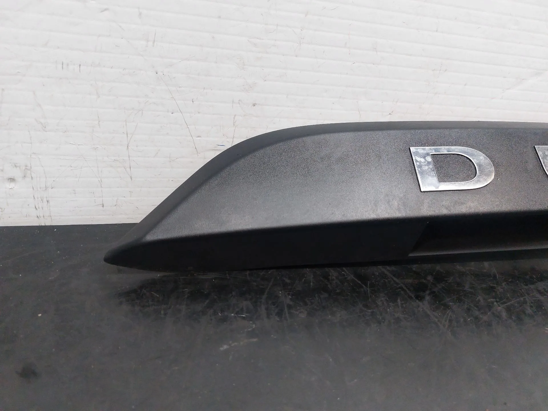 Friso da porta / tampa da mala DACIA Duster (HM_) Imagem-1