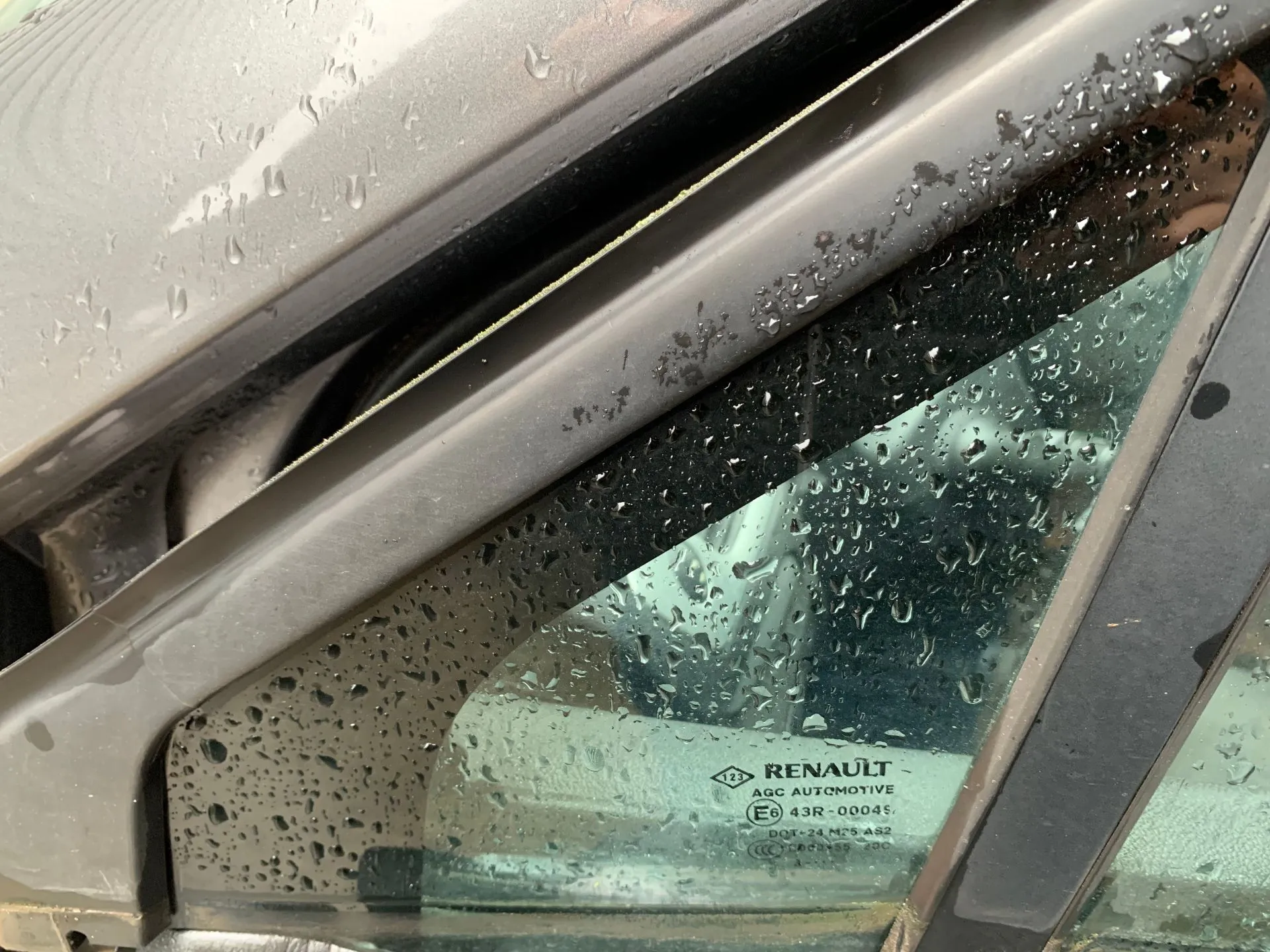 Vidro triangular frente esquerdo RENAULT Scénic III (JZ0/1_)
