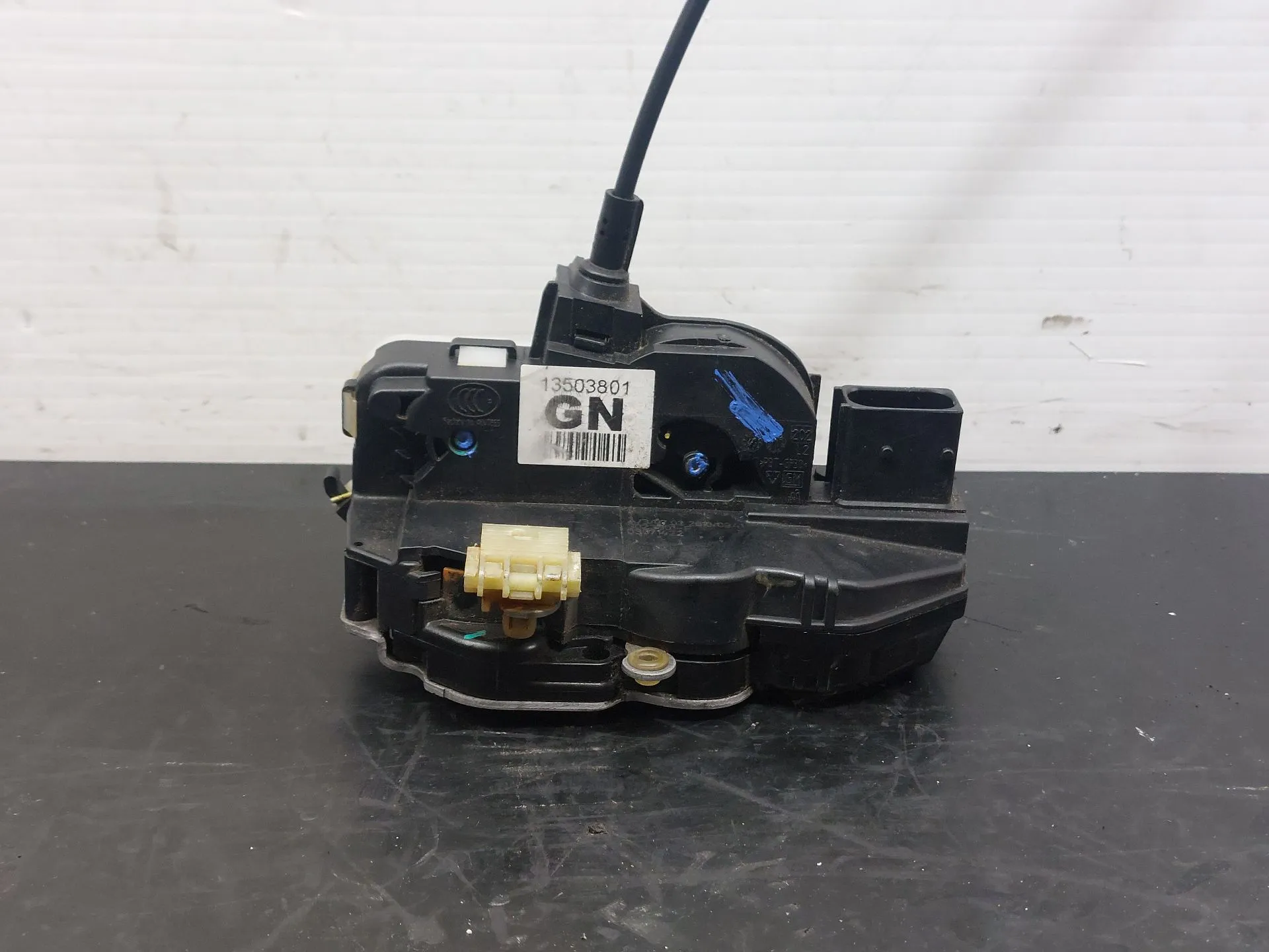 Fechadura / fecho porta frente esquerdo OPEL Insignia A (G09)