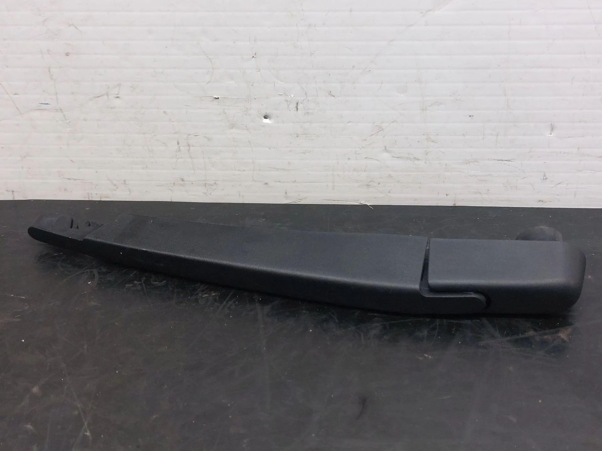 Haste / braço de escova limpa vidros trás DACIA Duster (HM_)