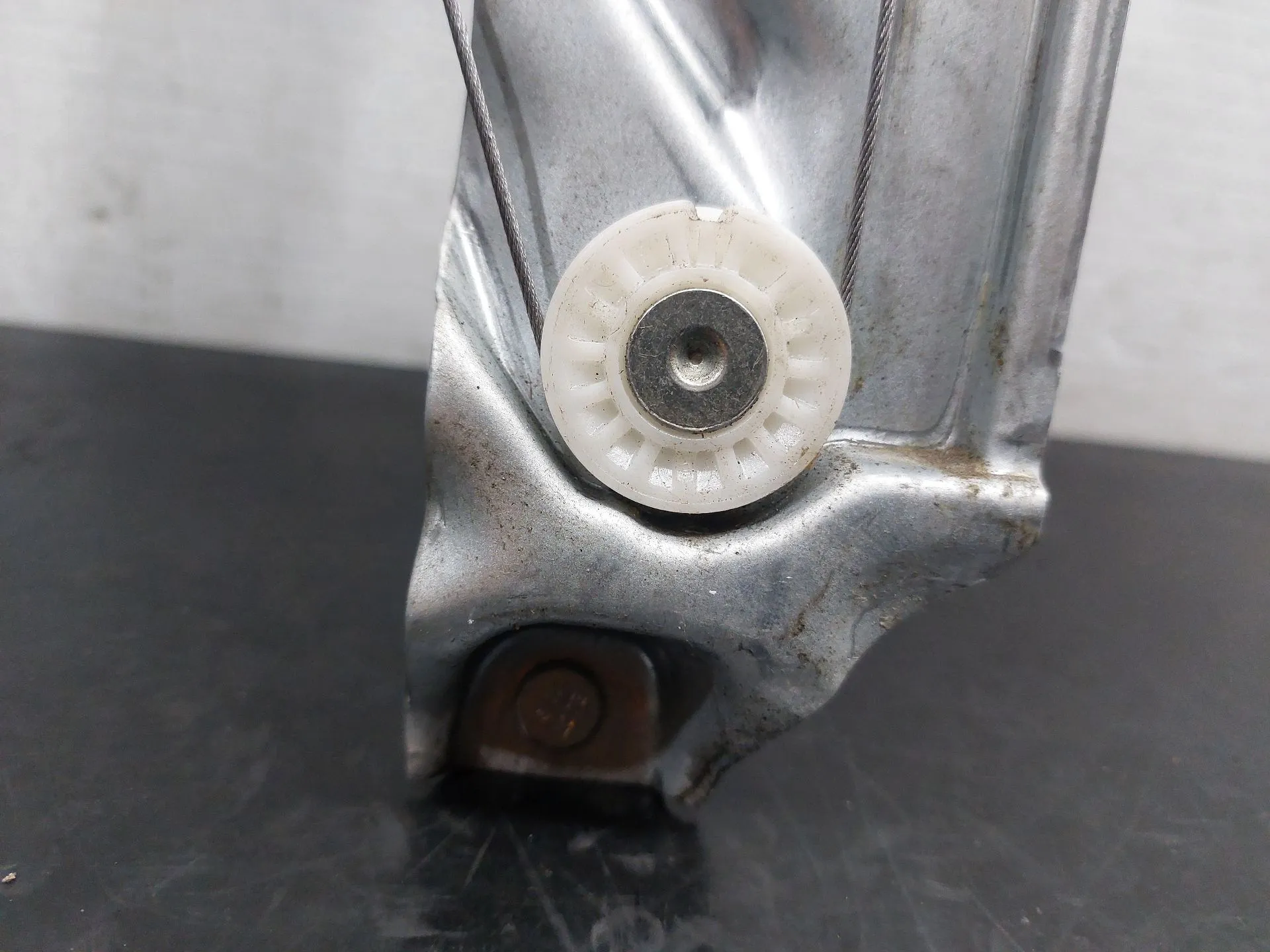 Elevador vidros trás esquerdo DACIA Duster (HM_) Imagem-5