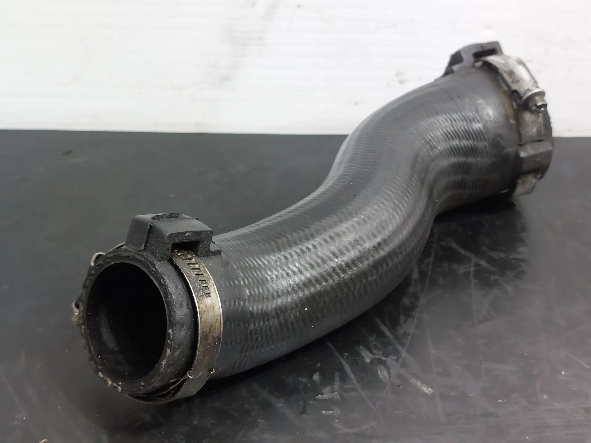 Tubo intercooler HYUNDAI ix35 (LM, EL, ELH) Imagem-1
