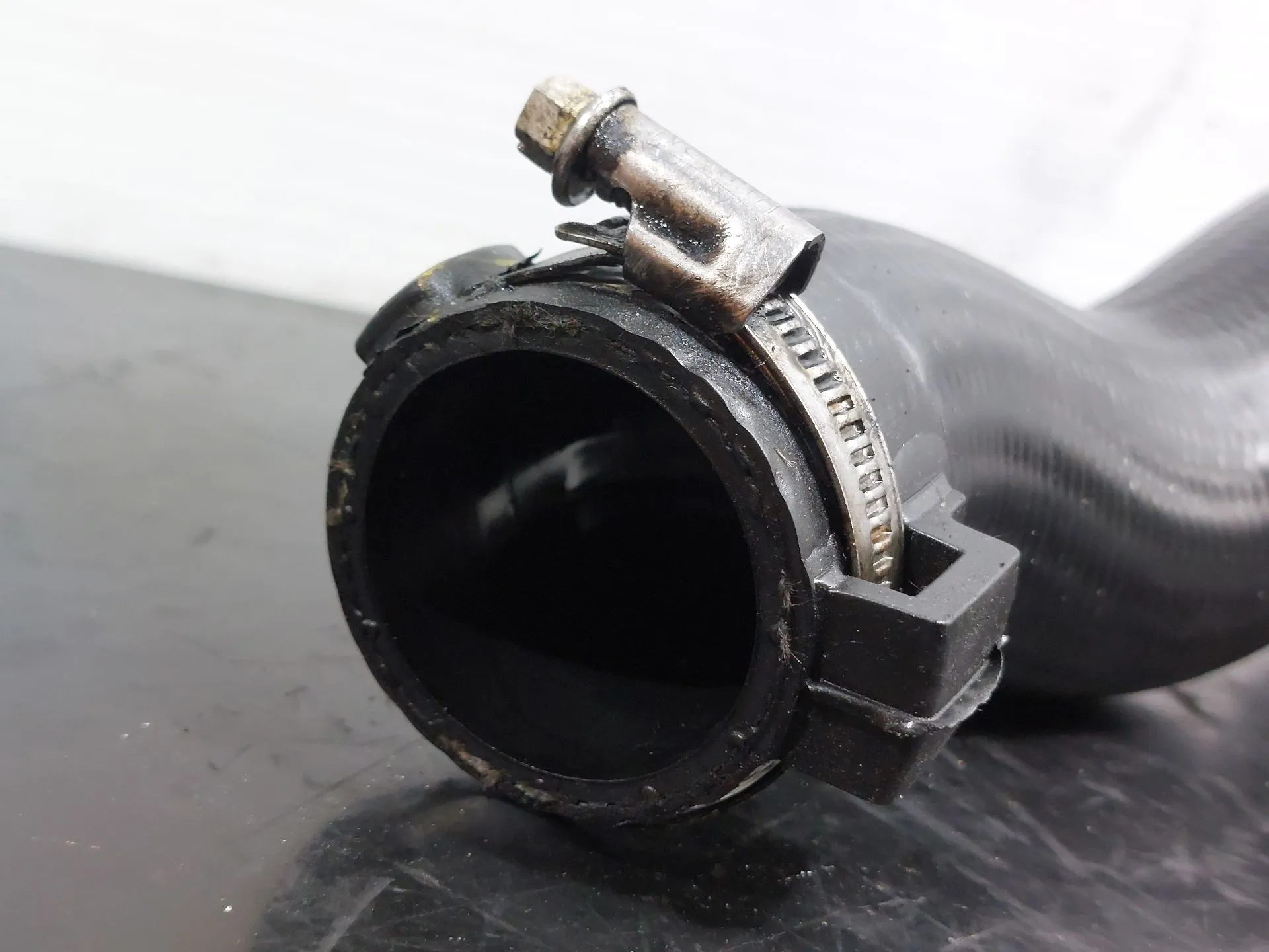 Tubo intercooler HYUNDAI ix35 (LM, EL, ELH) Imagem-2