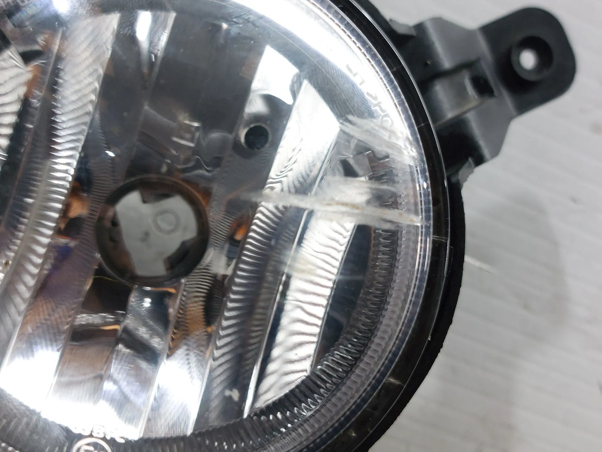 Faro antiniebla delantero izquierdo HYUNDAI ix35 (LM, EL, ELH) Imagem-2