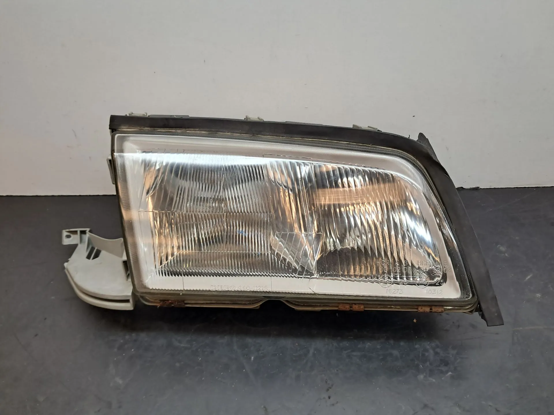 Right Headlight MERCEDES-BENZ Classe C (W202) Imagem-1