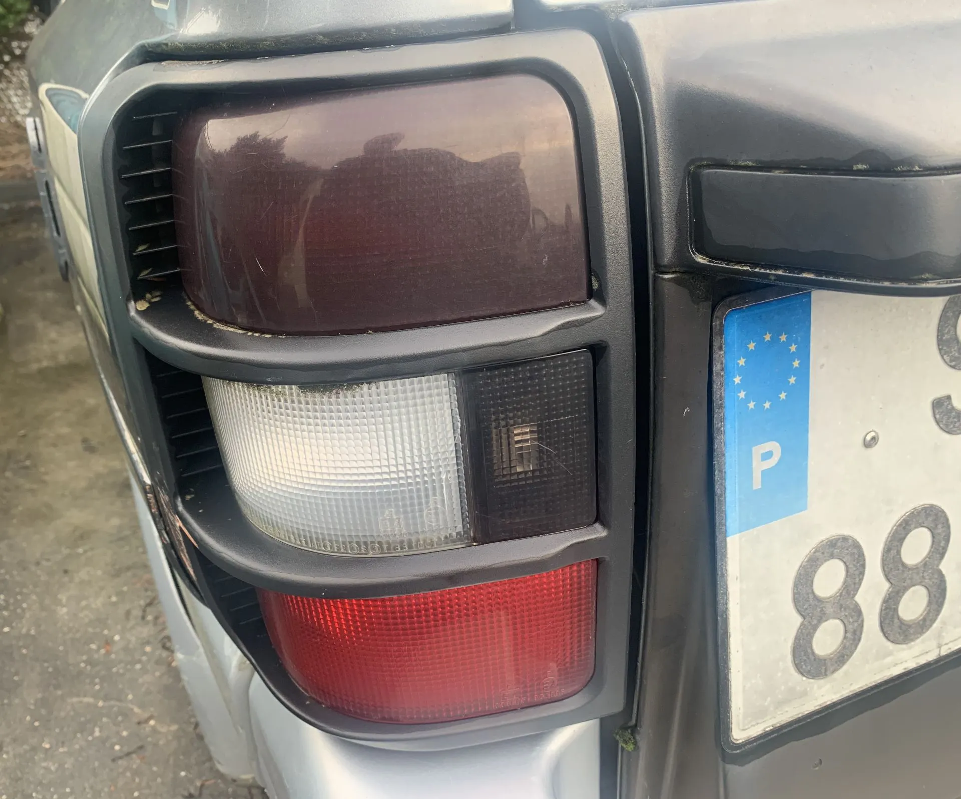 Left Tail light MITSUBISHI Pajero II (V2_W, V3_W, V4_W)