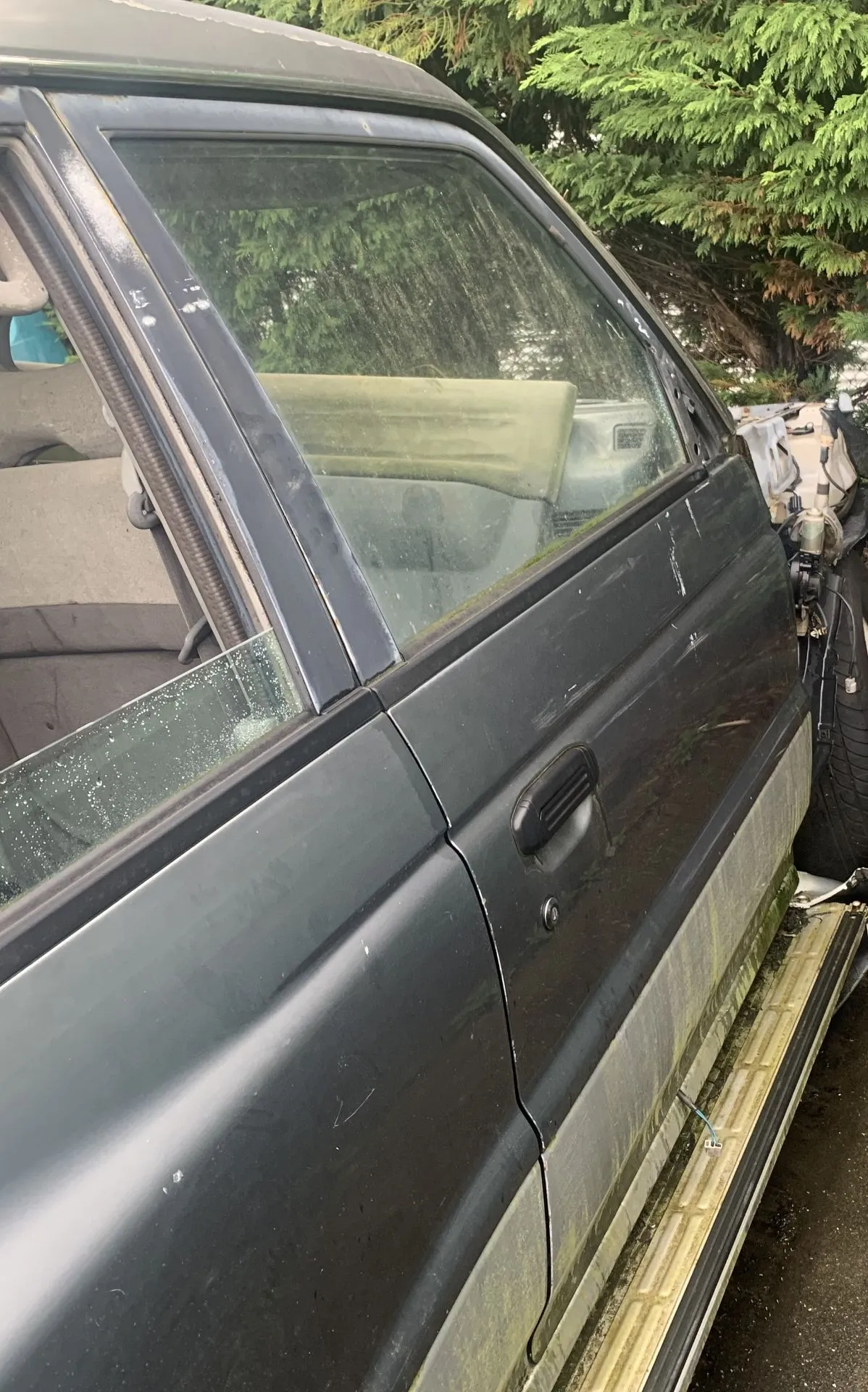 Porta anteriore destra MITSUBISHI Pajero II (V2_W, V3_W, V4_W)
