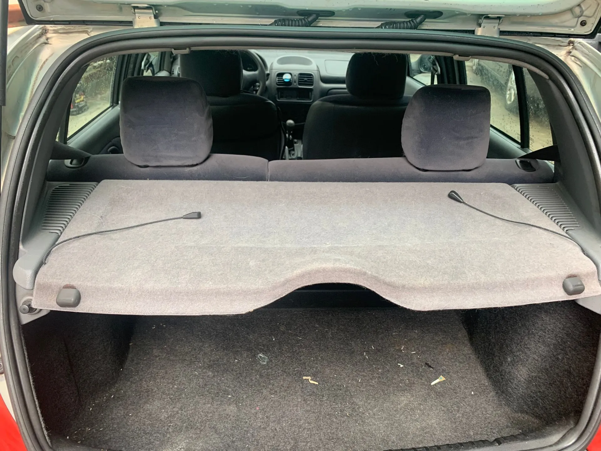 Chapeleira / tampo da mala RENAULT Clio II (BB0/1/2_, CB0/1/2_)