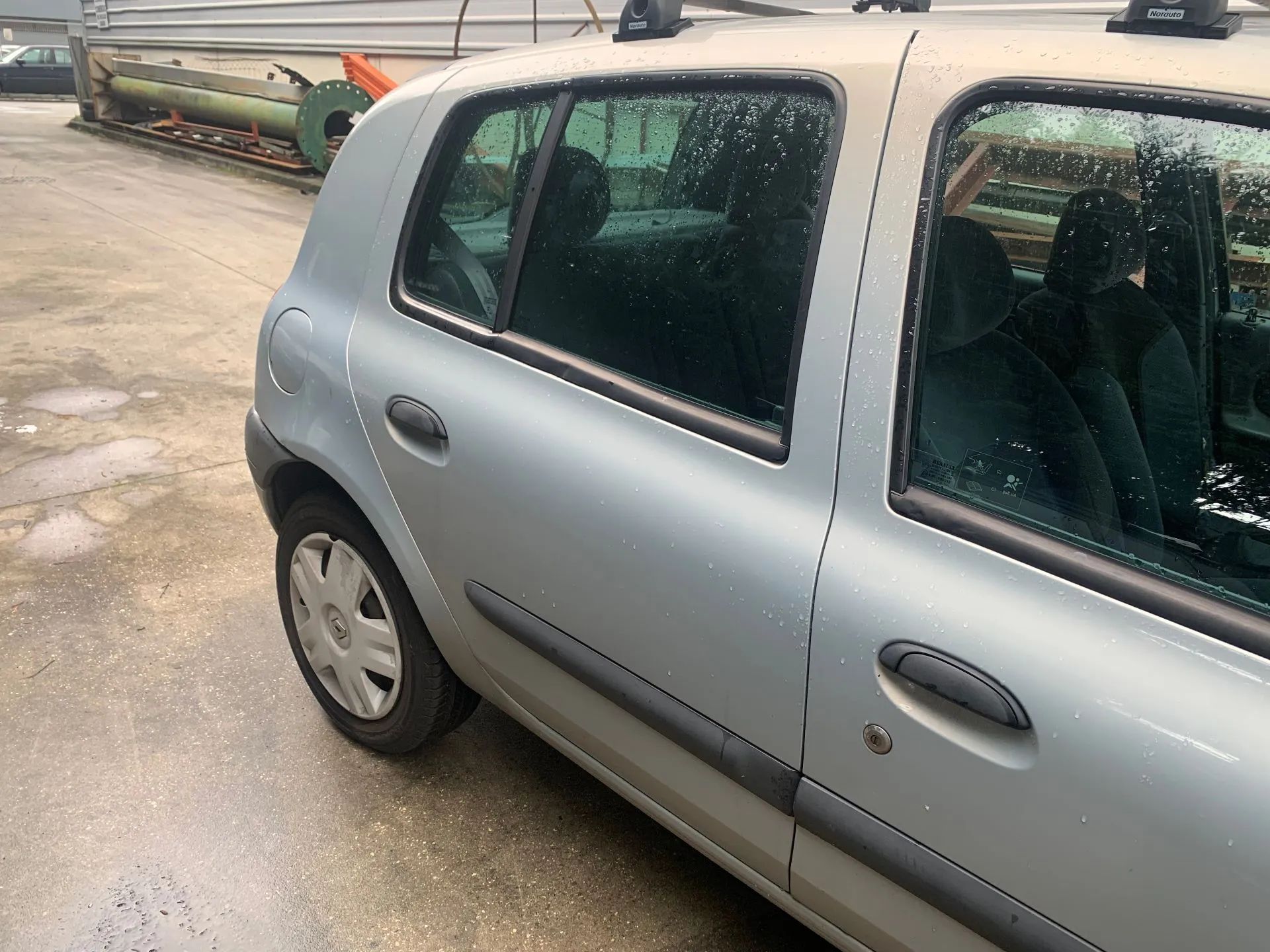 Porta trás direita RENAULT Clio II (BB0/1/2_, CB0/1/2_)