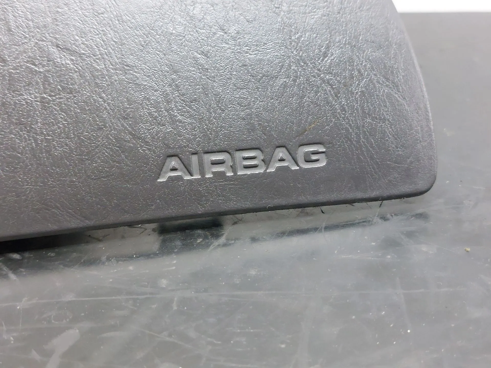 Airbag passageiro FORD Focus I Carrinha (DNW) Imagem-1
