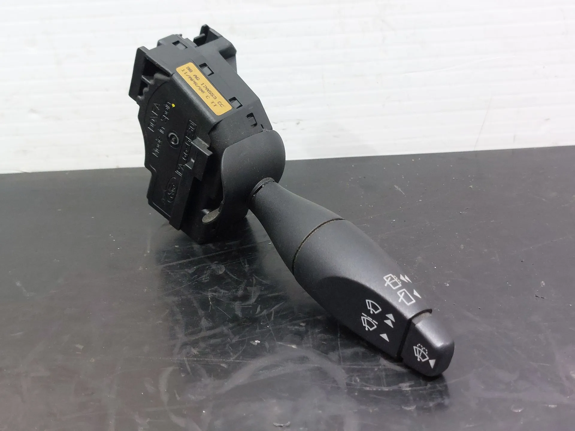 Commodo d'essuie glaces FORD FOCUS 2 PHASE 1 Diesel
