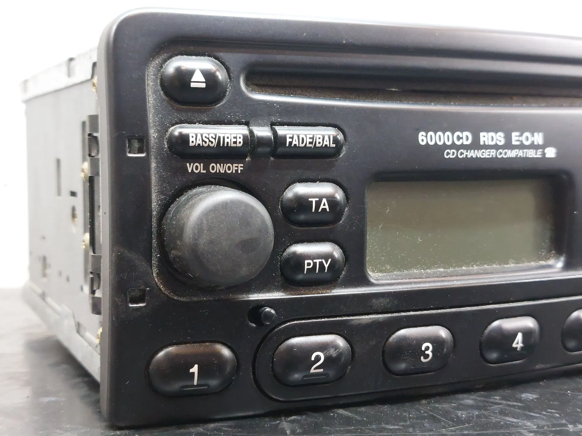 Rádio / auto-rádio FORD Focus I Carrinha (DNW) Imagem-2