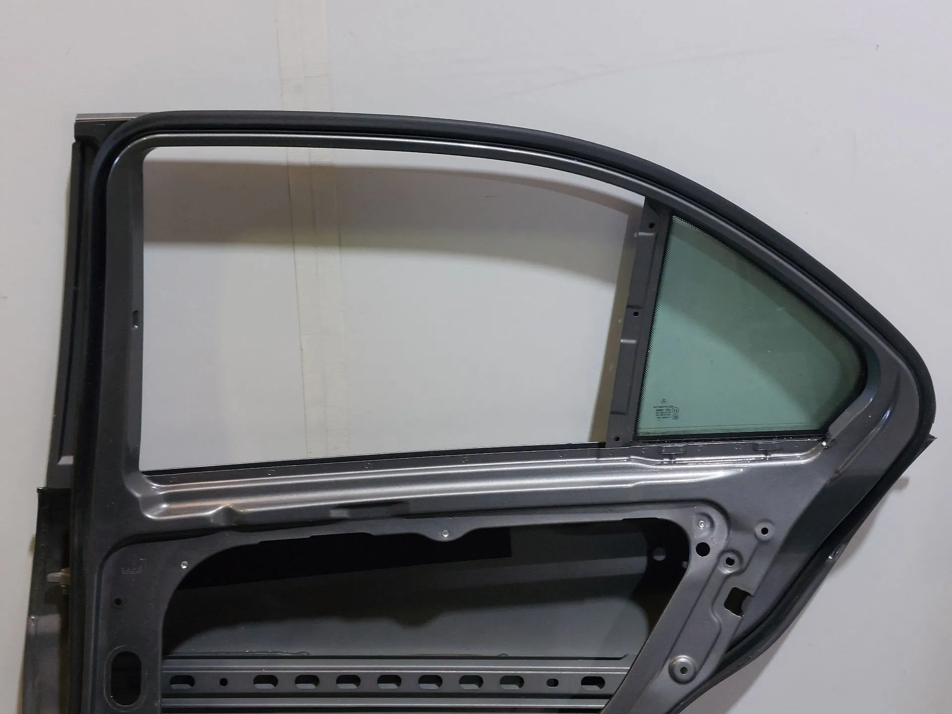 Porta trás direita MERCEDES-BENZ Classe C (W204) Imagem-11