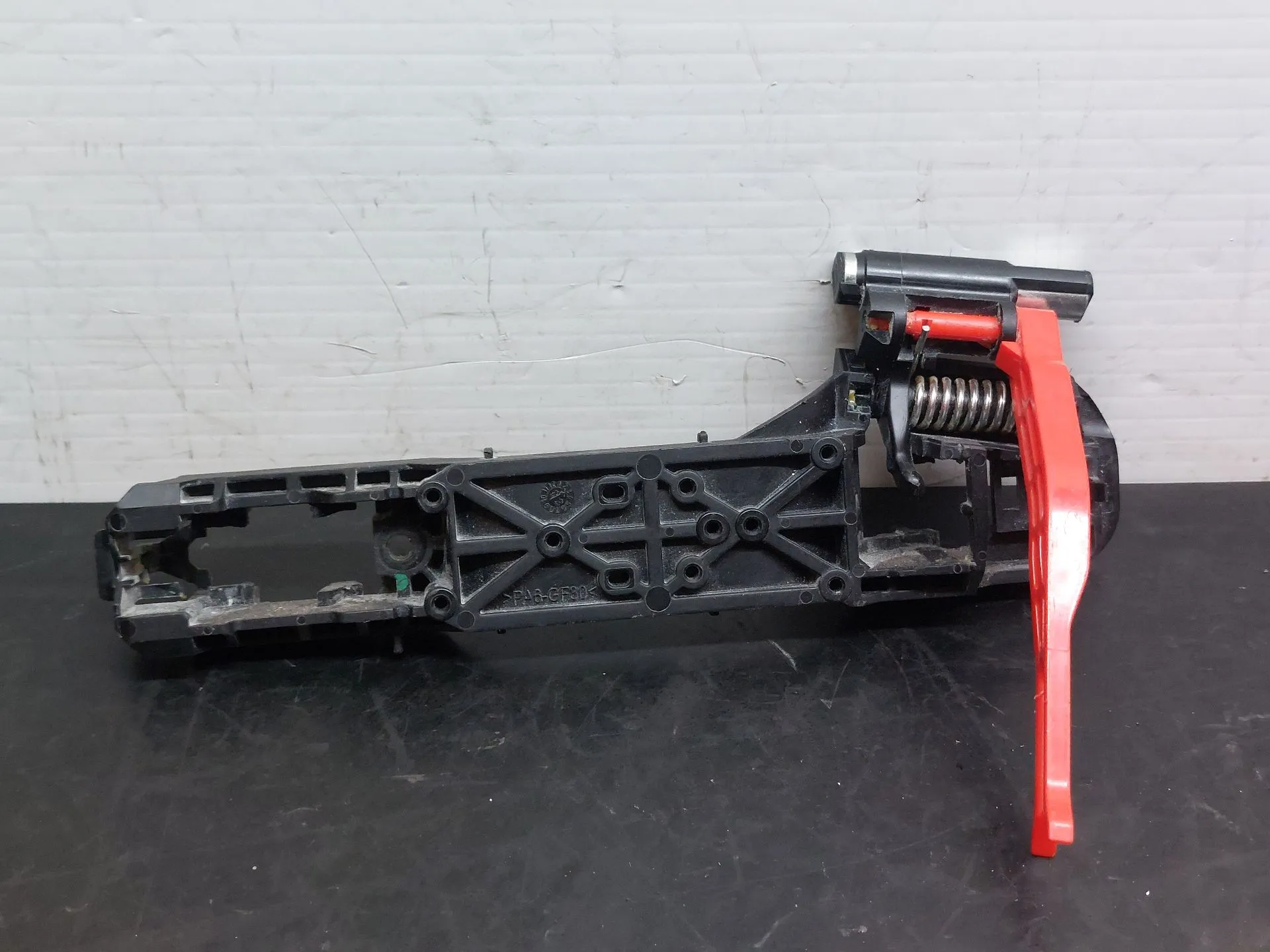 Right rear door handle support TOYOTA Yaris (_P13_) Imagem-3