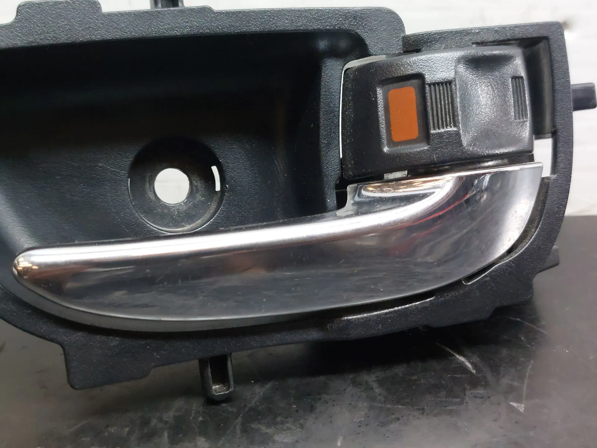Rear Right interior door handle TOYOTA Yaris (_P13_) Imagem-2