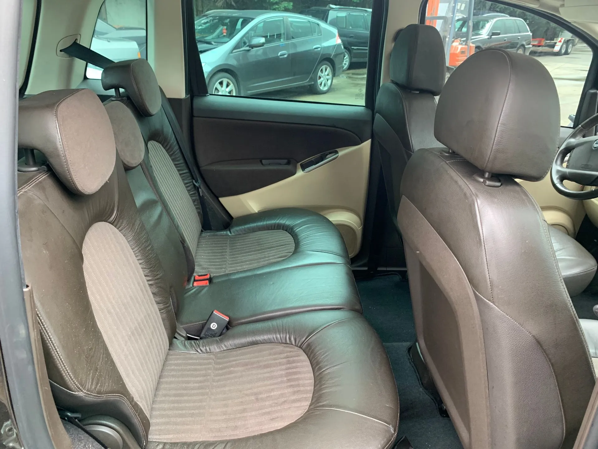 Conjunto de bancos LANCIA Musa (350_) Imagem-1