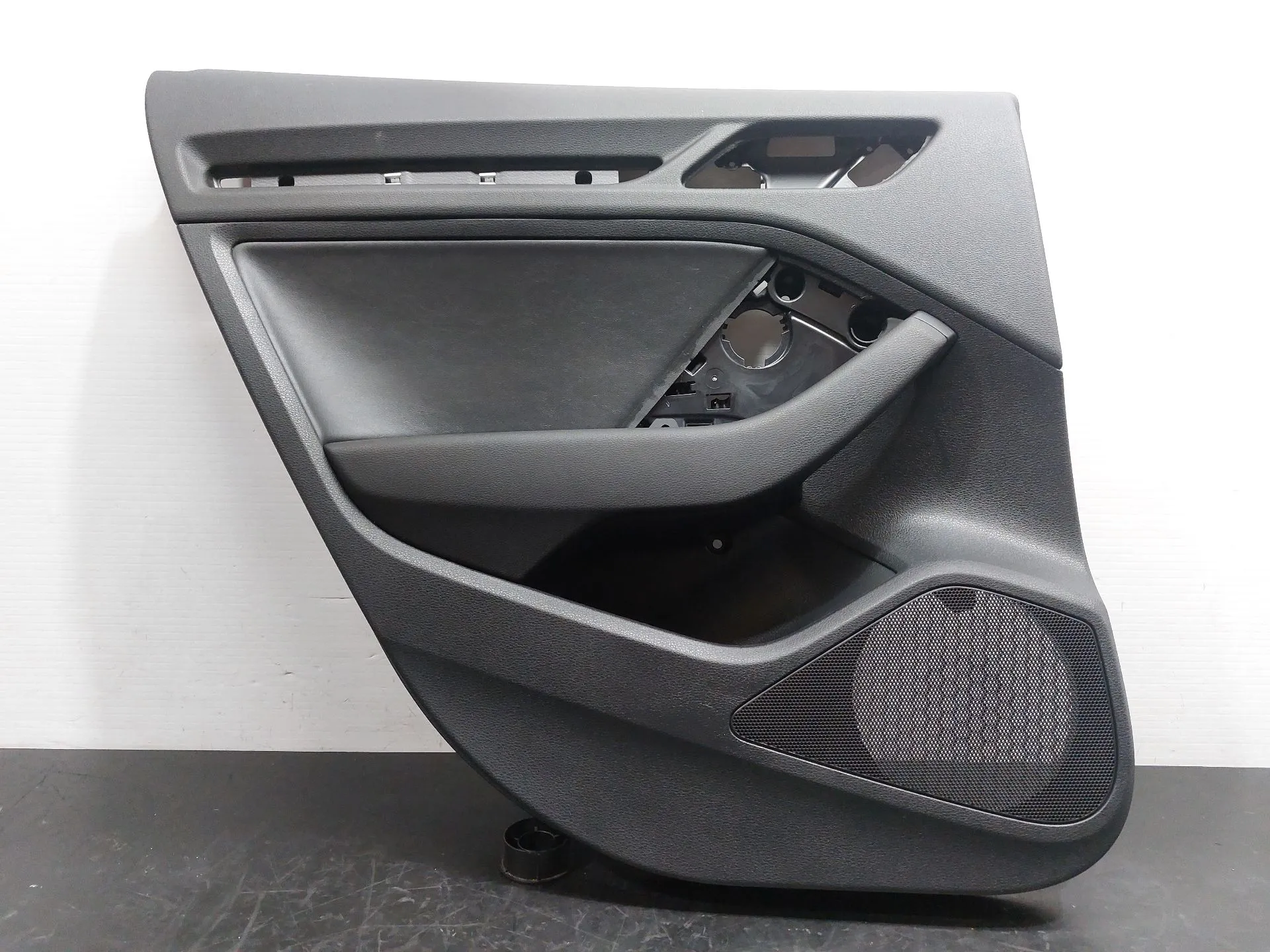 Rivestimento porta posteriore sinistra AUDI A3 Sportback (8VA, 8VF)