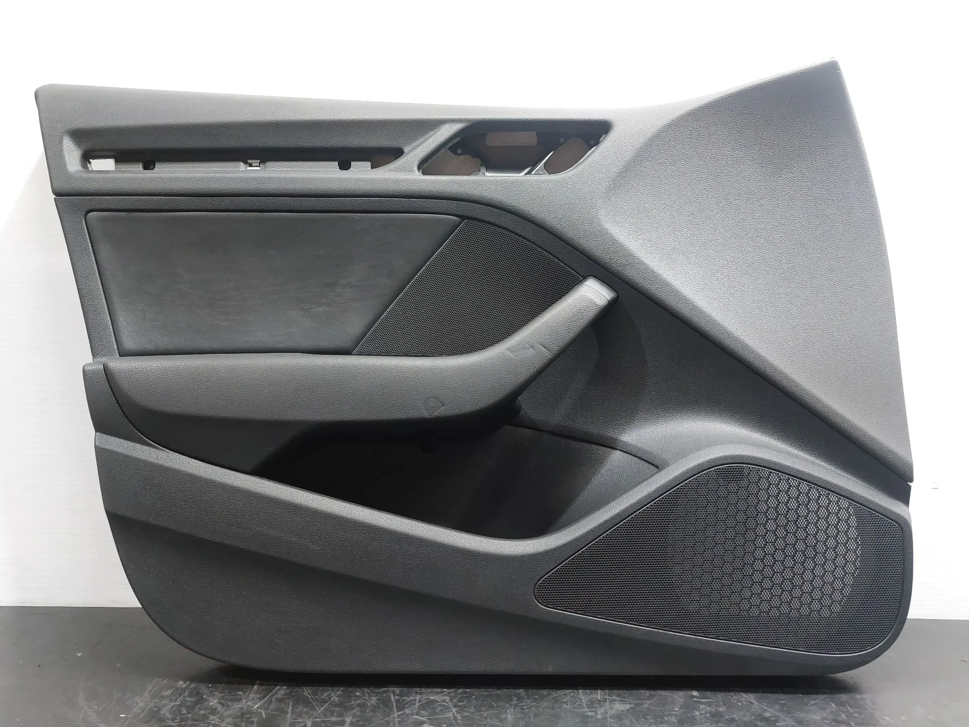 Rivestimento porta anteriore sinistra AUDI A3 Sportback (8VA, 8VF)