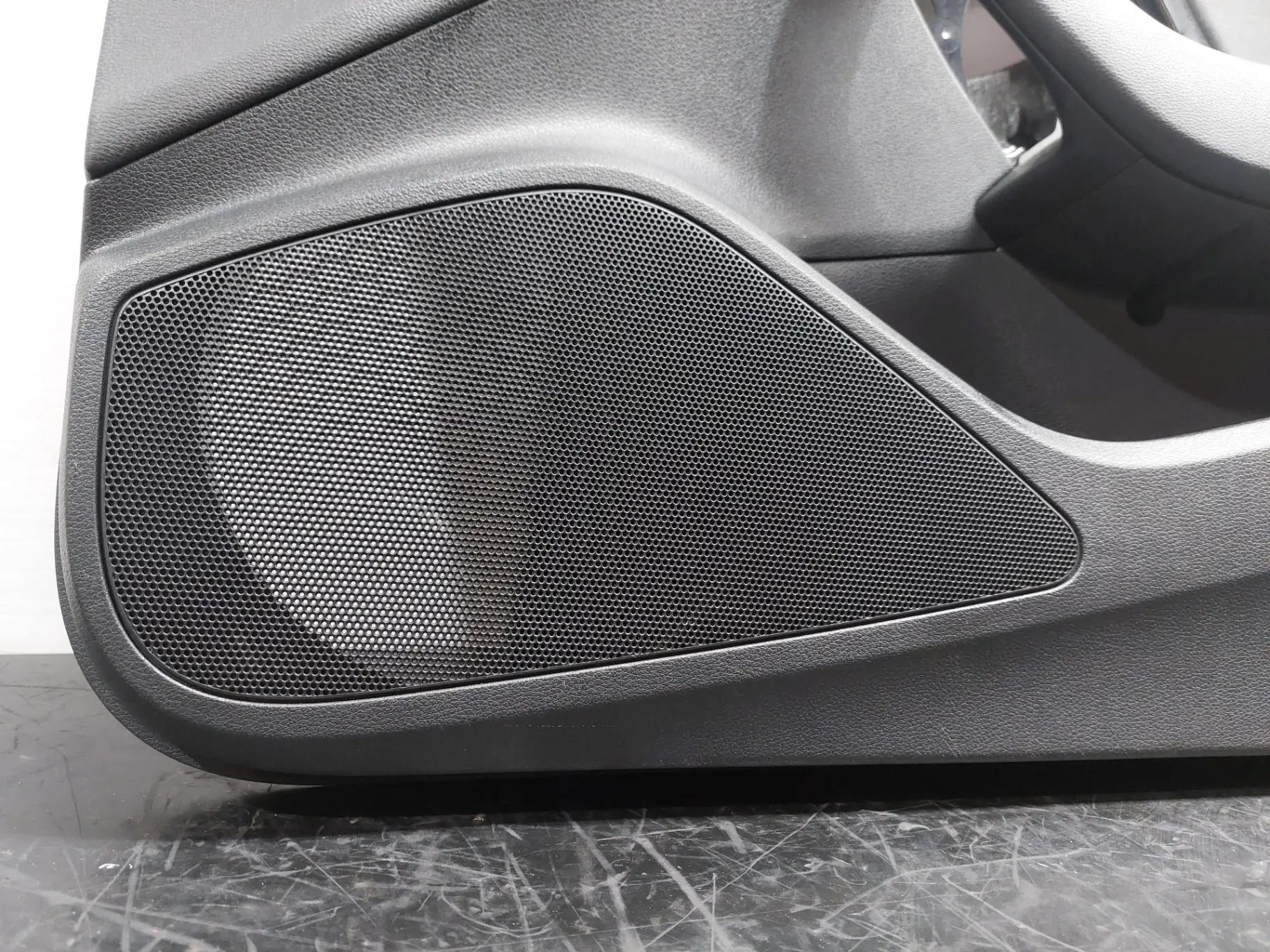 Rivestimento porta anteriore destra AUDI A3 Sportback (8VA, 8VF) Imagem-2