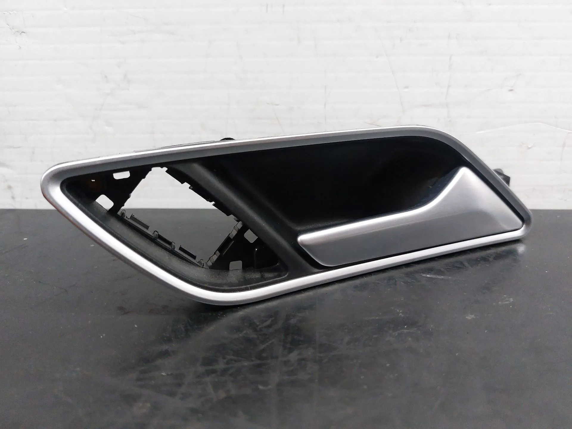 Manija interior puerta Delantero Derecho AUDI A3 Sportback (8VA, 8VF) Imagem-0
