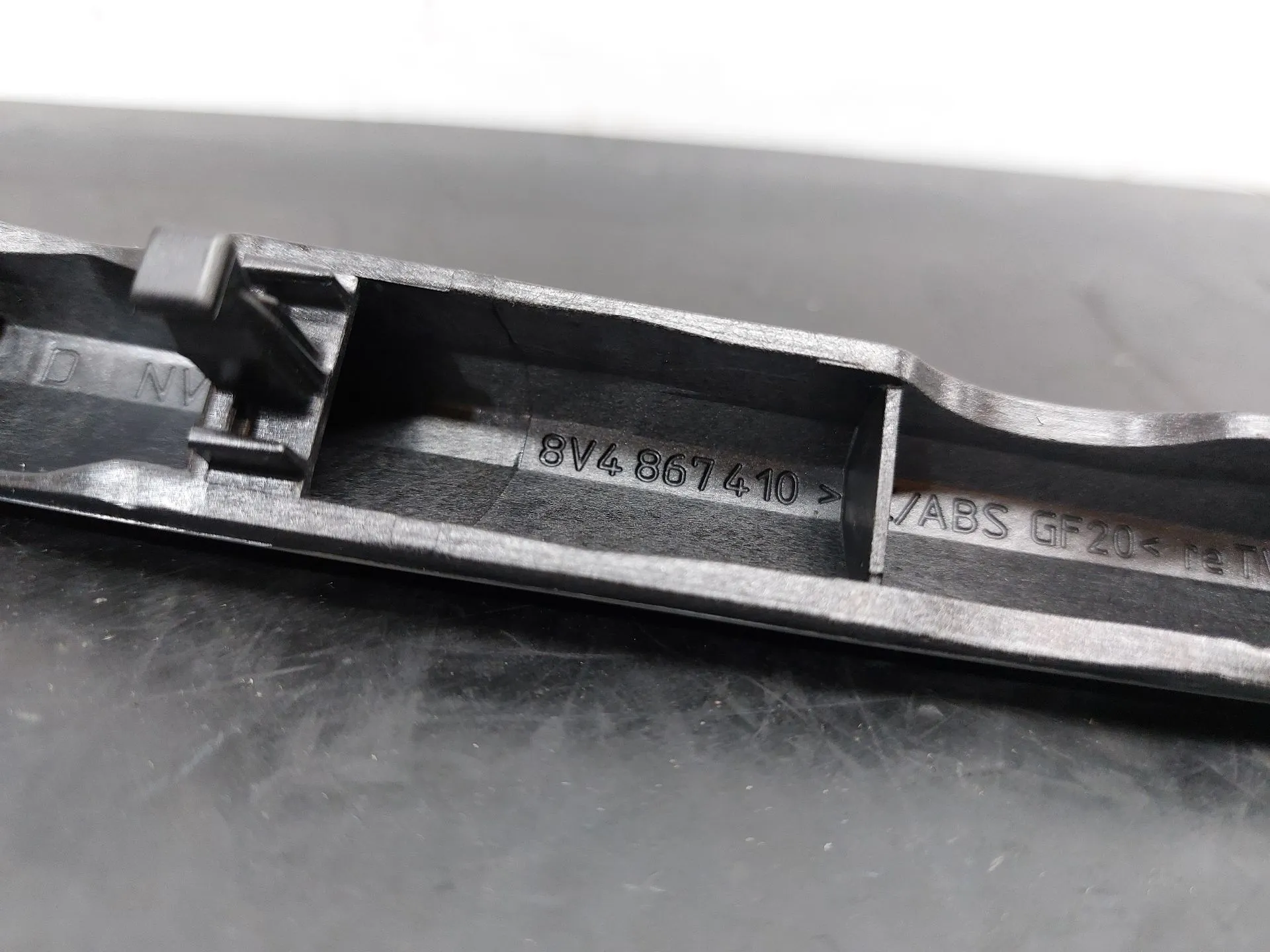 Modanatura porta anteriore destra AUDI A3 Sportback (8VA, 8VF) Imagem-2