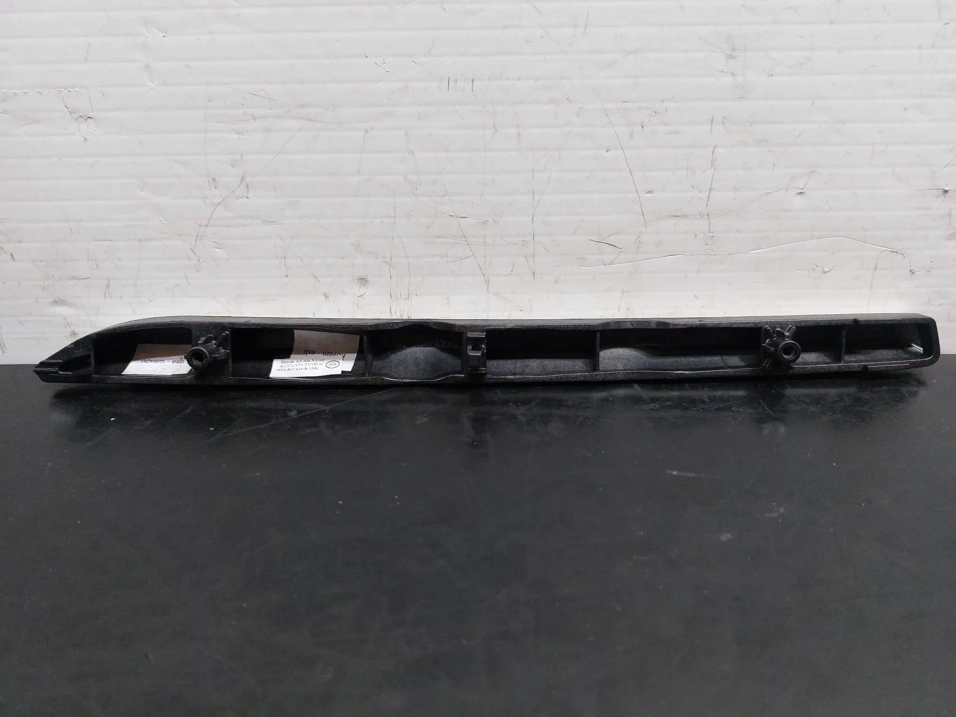 Modanatura porta anteriore destra AUDI A3 Sportback (8VA, 8VF) Imagem-1