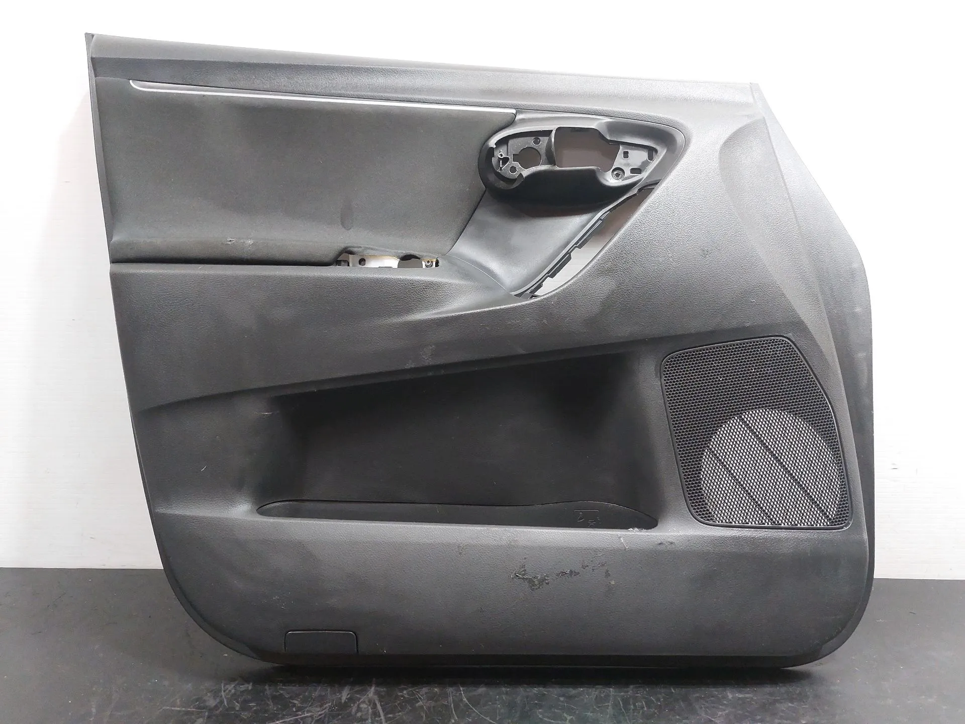 Rivestimento porta anteriore sinistra TOYOTA Verso (_R2_)