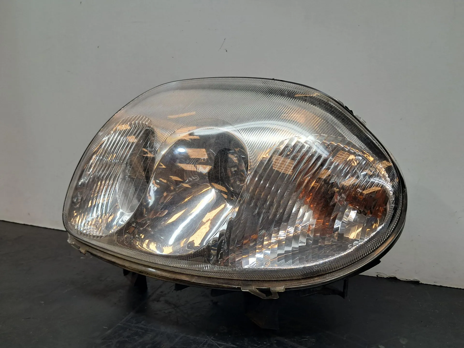 Left Headlight RENAULT Clio II (BB0/1/2_, CB0/1/2_) Imagem-1
