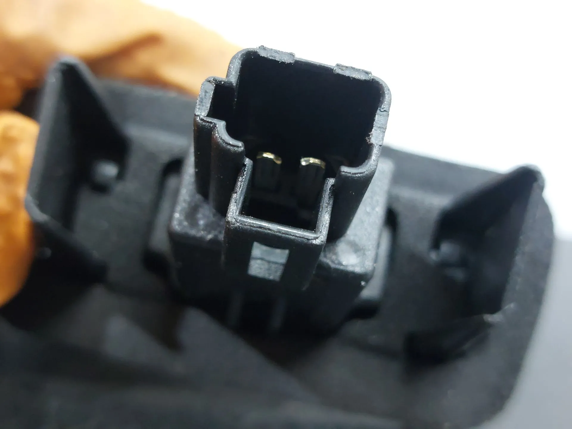 License plate light TOYOTA Yaris (_P15_) Imagem-2