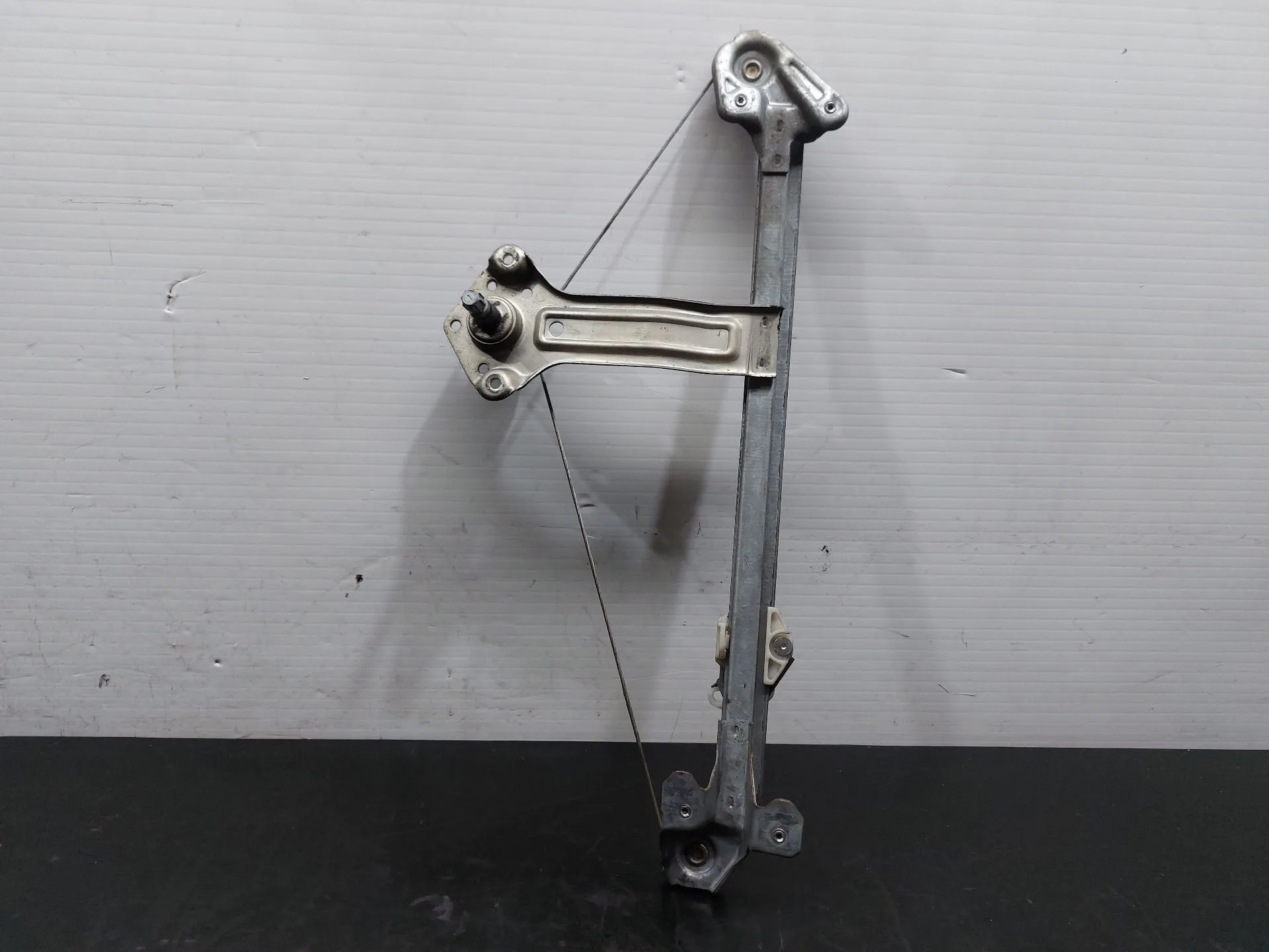 Alzavetro posteriore sinistro OPEL Corsa C