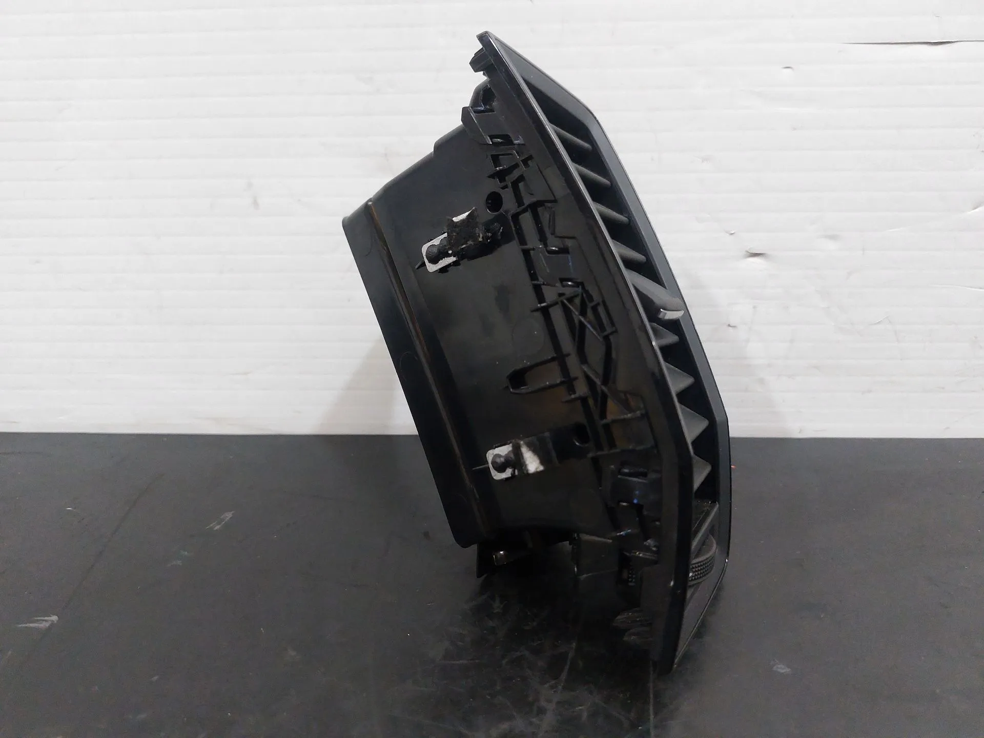 Diffuser / air vent SKODA Kodiaq (NS7) Imagem-1