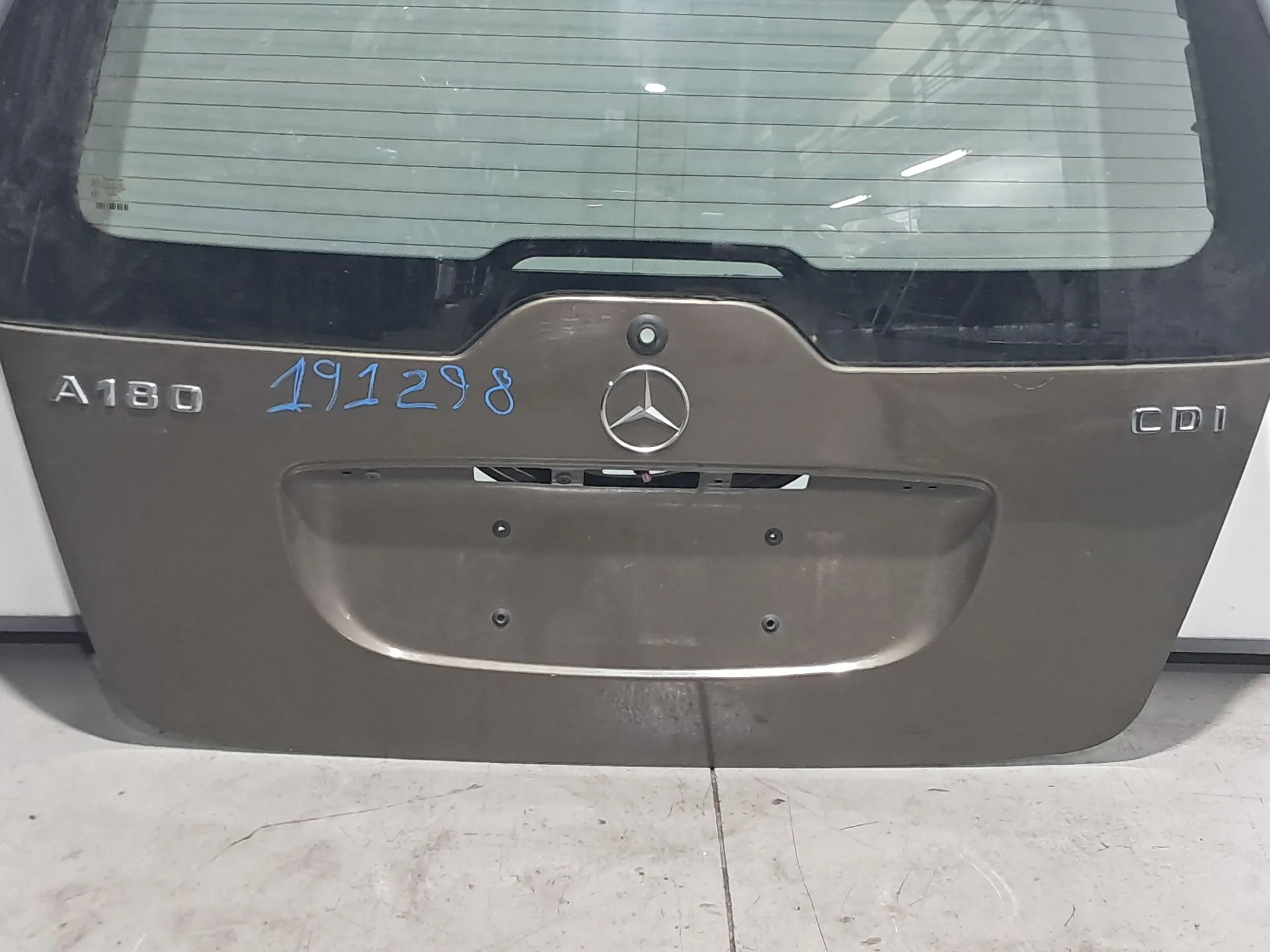 Porta / tampa da mala MERCEDES-BENZ Classe A (W169) Imagem-1