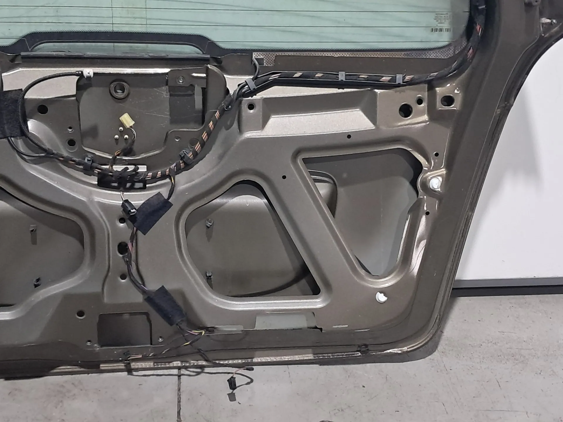 Porta / tampa da mala MERCEDES-BENZ Classe A (W169) Imagem-6