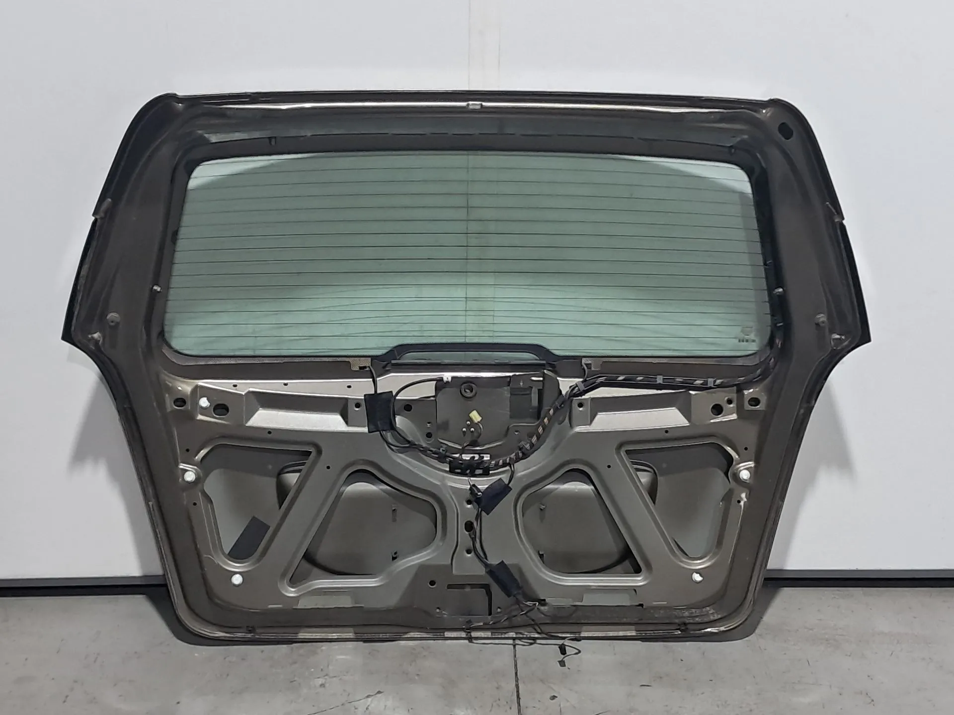 Porta / tampa da mala MERCEDES-BENZ Classe A (W169) Imagem-4