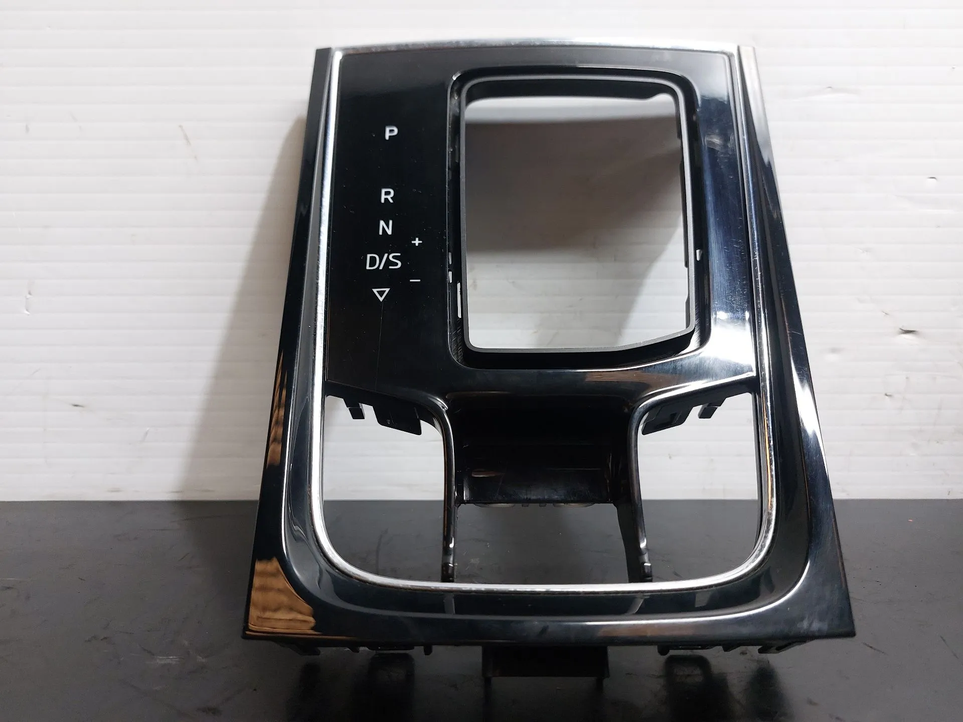 Anello Del Selettore Del Cambio SKODA Kodiaq (NS7) Imagem-1