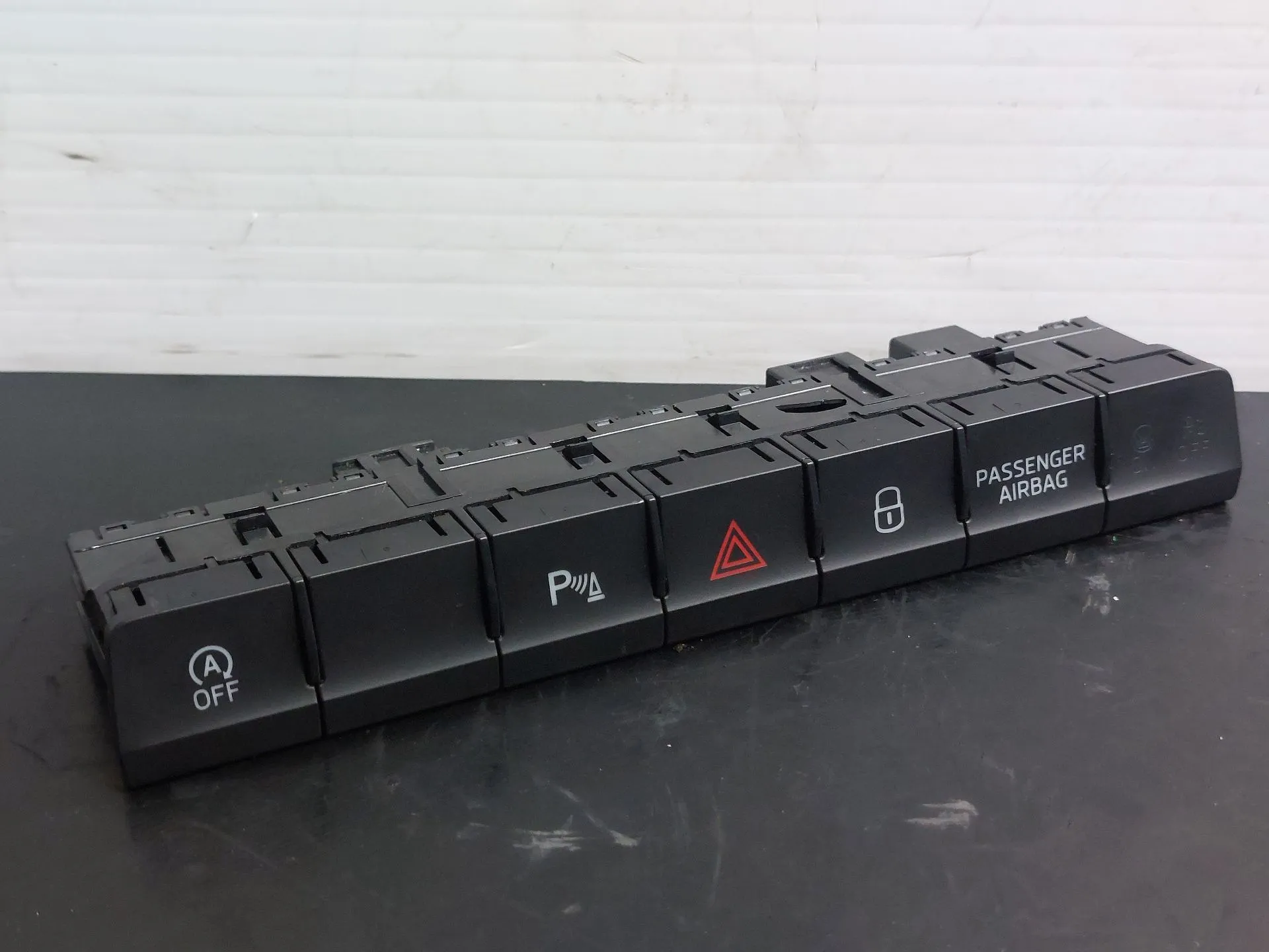 Comando / botão / interruptor multifunções SKODA Kodiaq (NS7) | 2016 - 2025