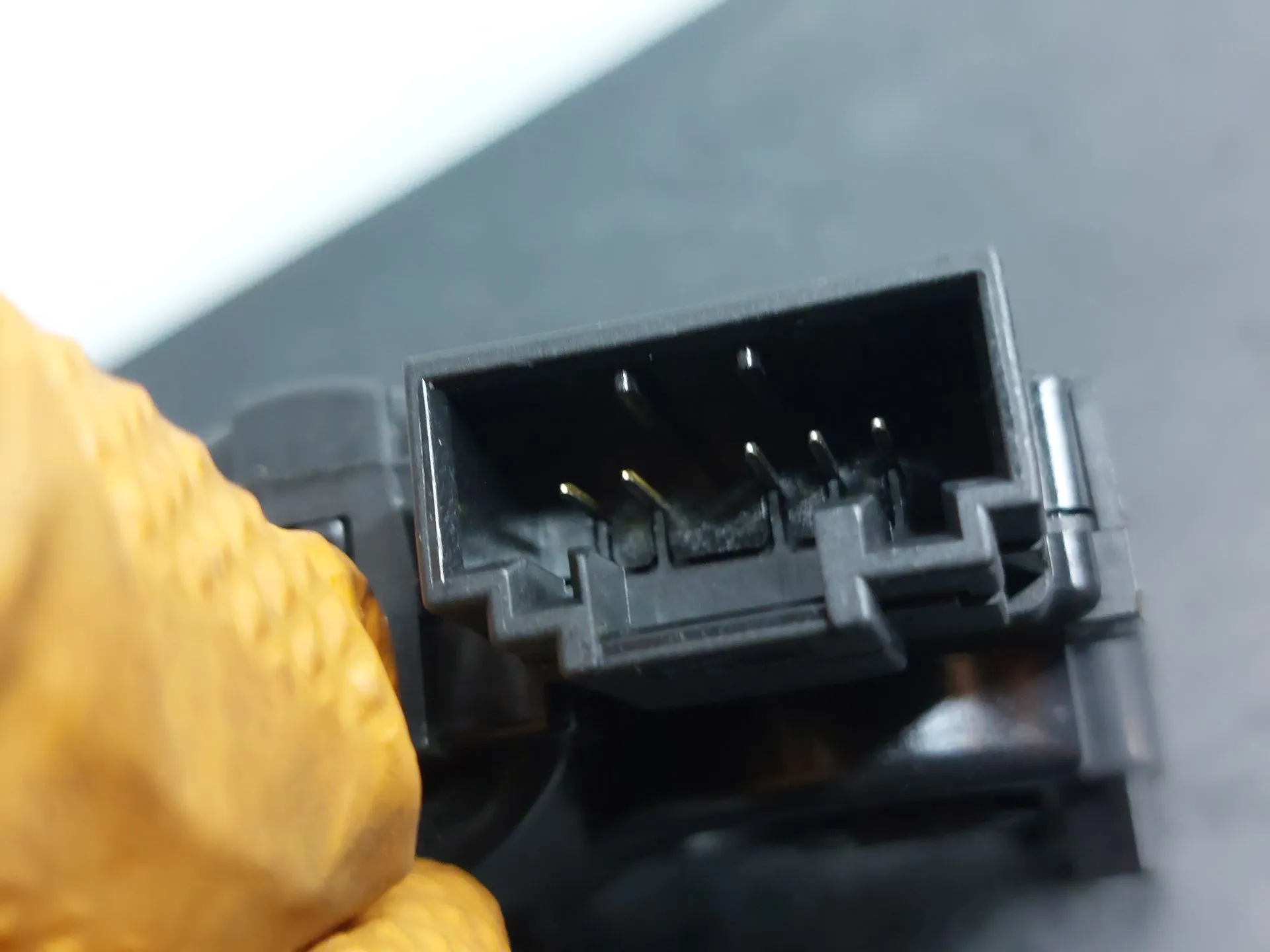 Moteur de volet de chauffage SKODA Kodiaq (NS7) Imagem-3
