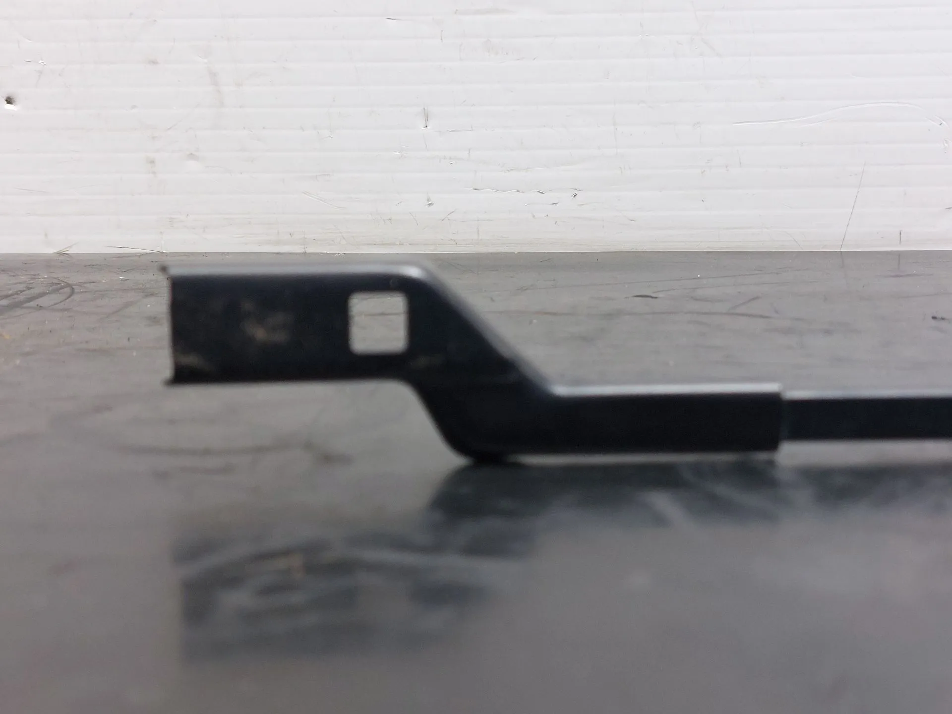 Braccio del tergicristallo anteriore destro SKODA Kodiaq (NS7) Imagem-2
