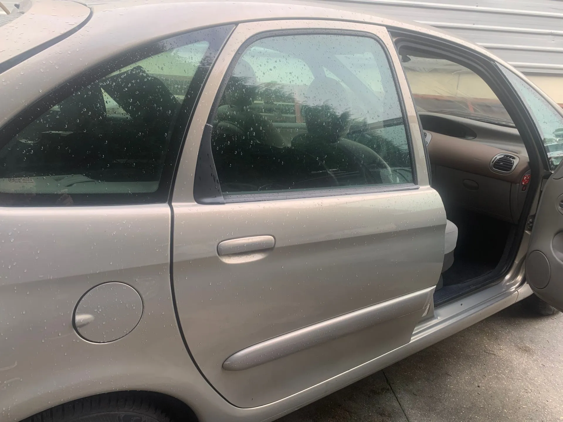Porta trás direita CITROËN Xsara Picasso (N68)