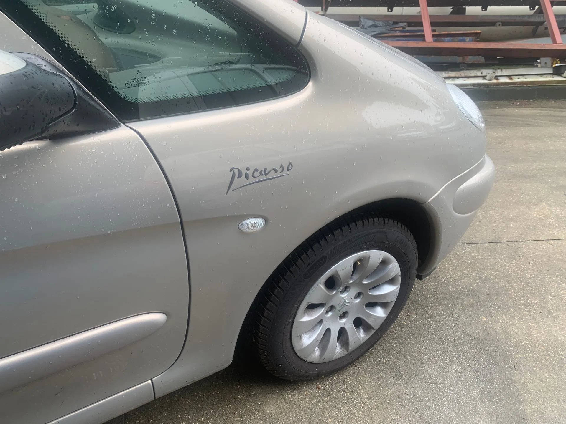 Guarda-lamas direito CITROËN Xsara Picasso (N68) Imagem-1