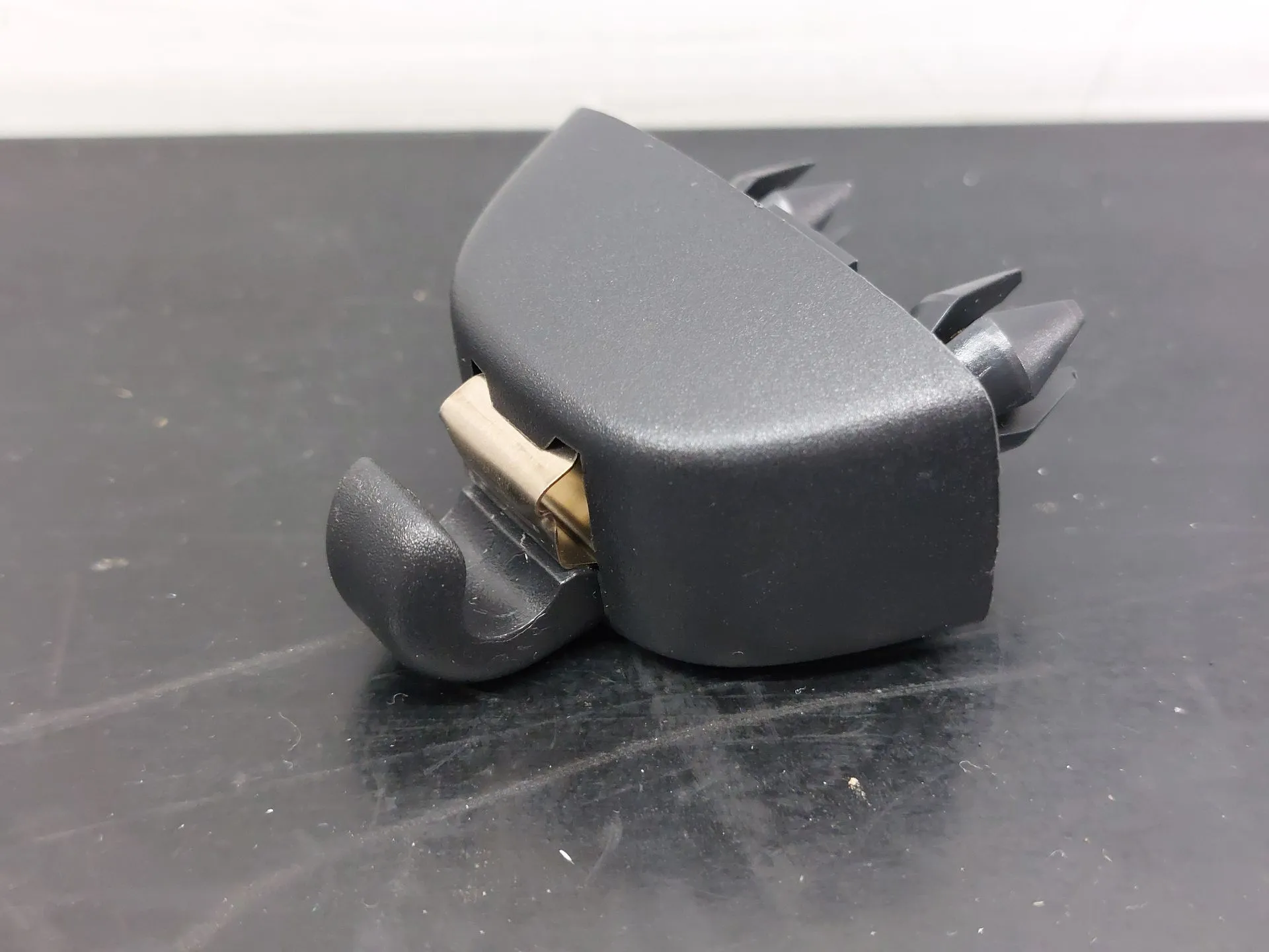 Supporto aletta parasole lato destro SKODA Kodiaq (NS7) Imagem-1