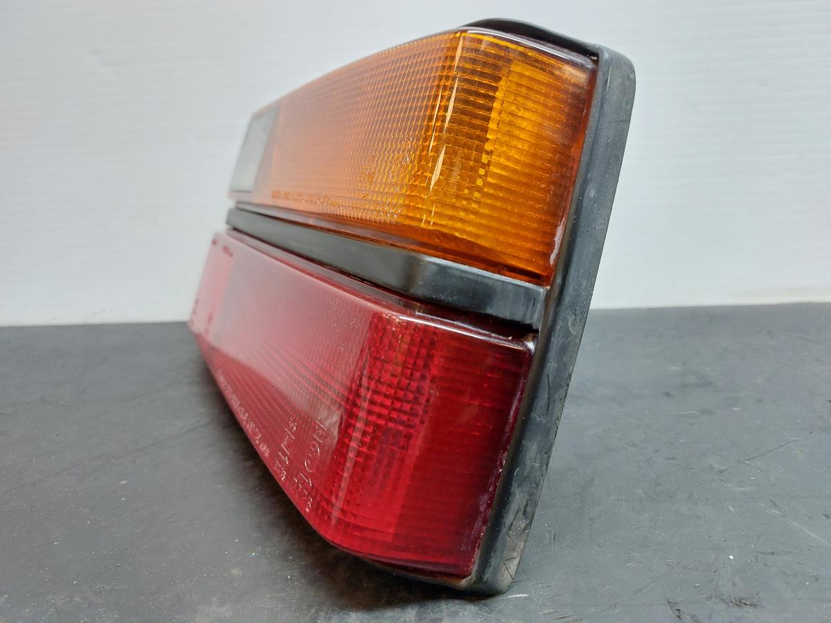 Right Tail light TRIUMPH Acclaim Imagem-1