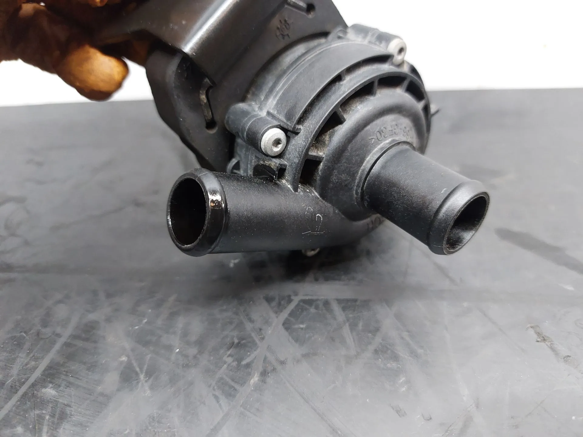 Bomba de agua adicional MERCEDES-BENZ GLC Coupé (C253) Imagem-4